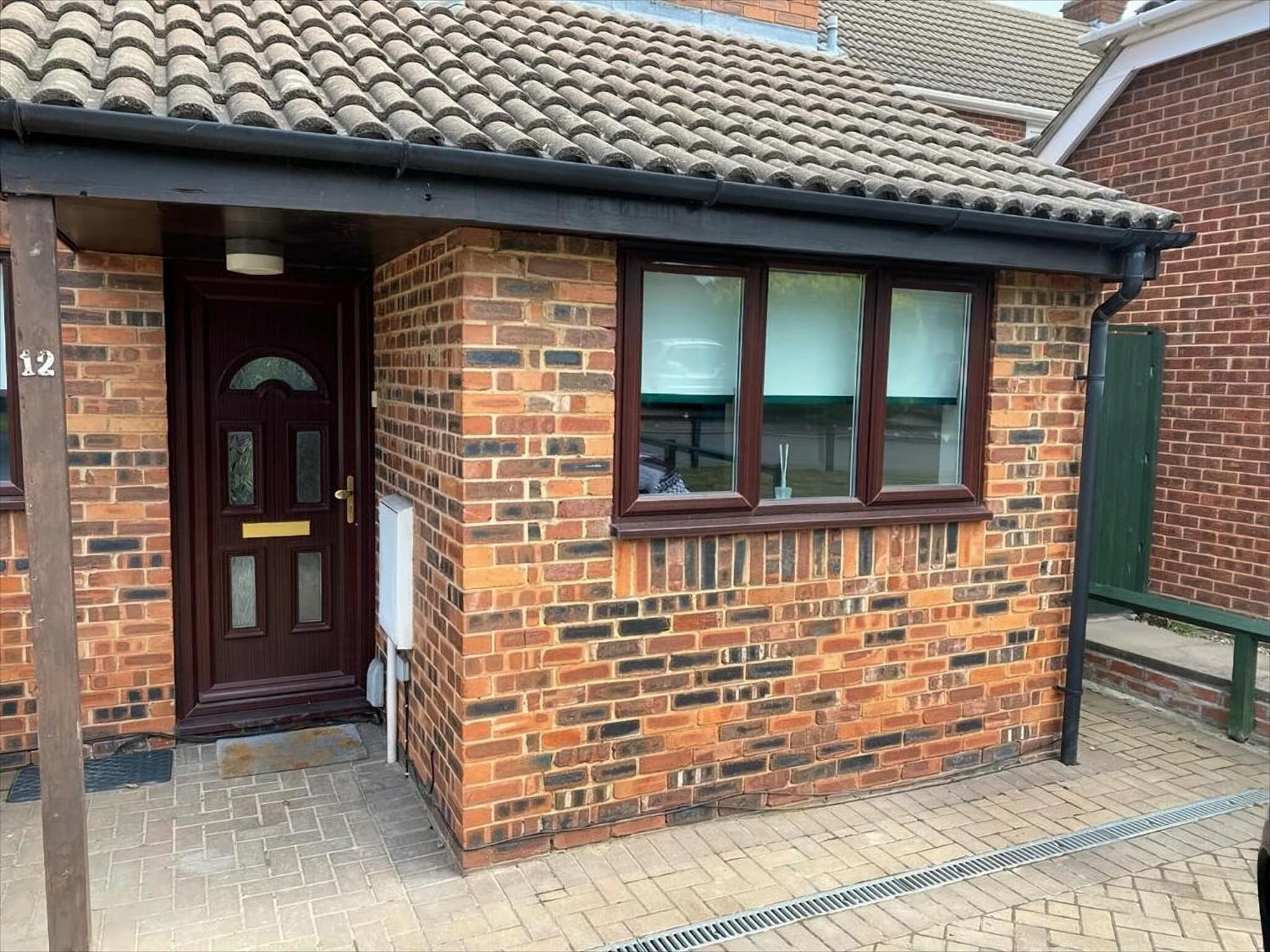 Exclusive Homely Cambridge 4 bed house with free parking, big garden and sleeps 10
