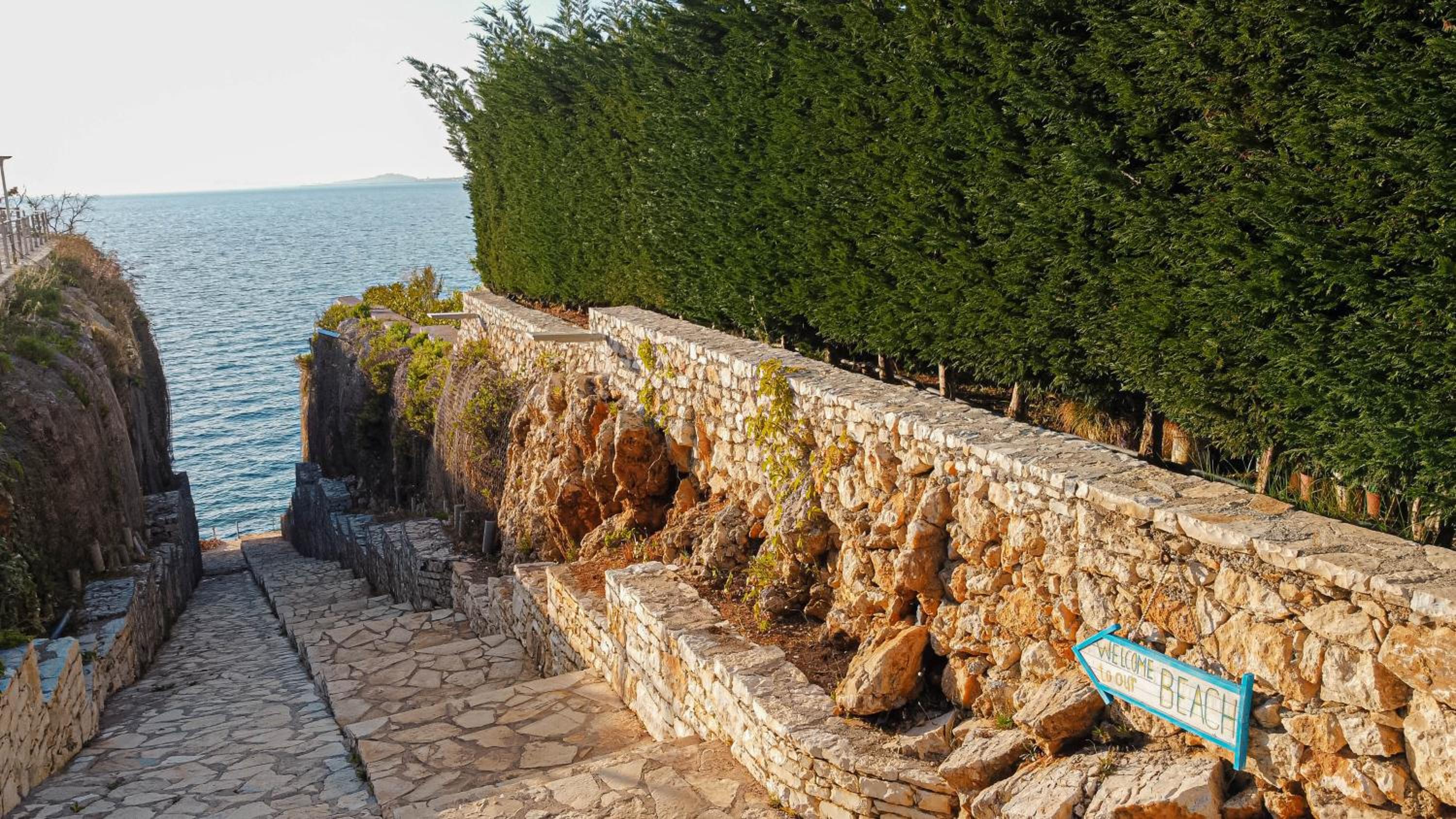 Villa Amos at Aquamarine Residence