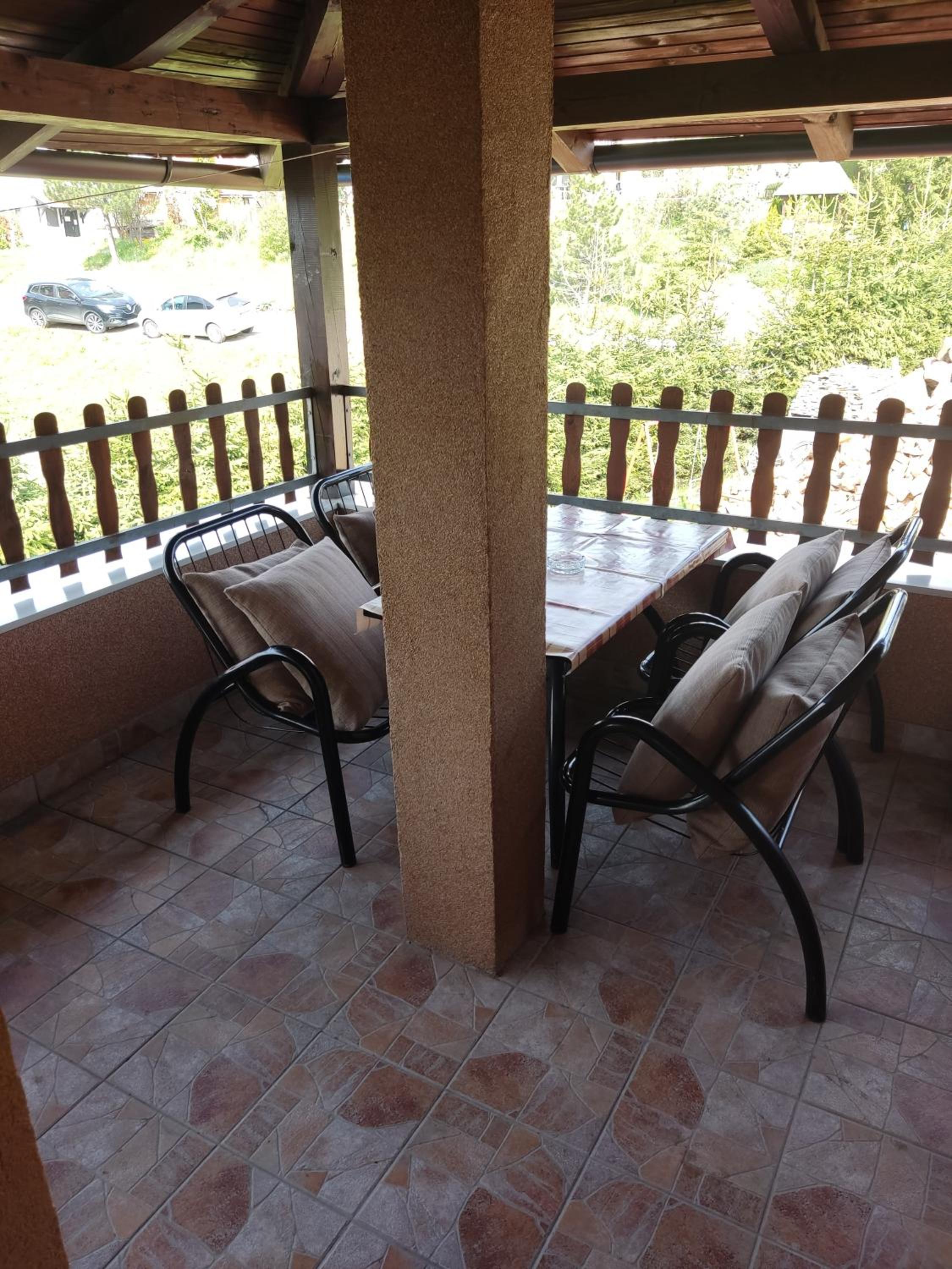 Photo 12