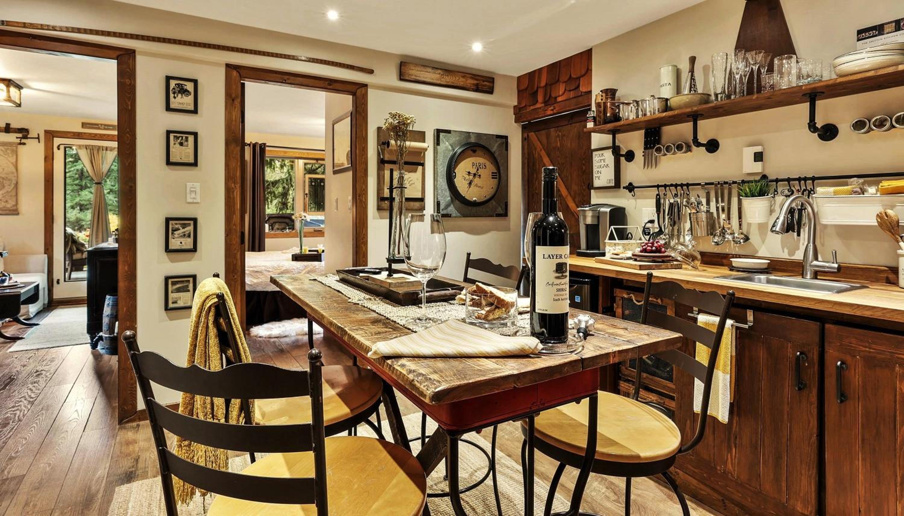 A Suite Retreat - Beyond Bed & Breakfast