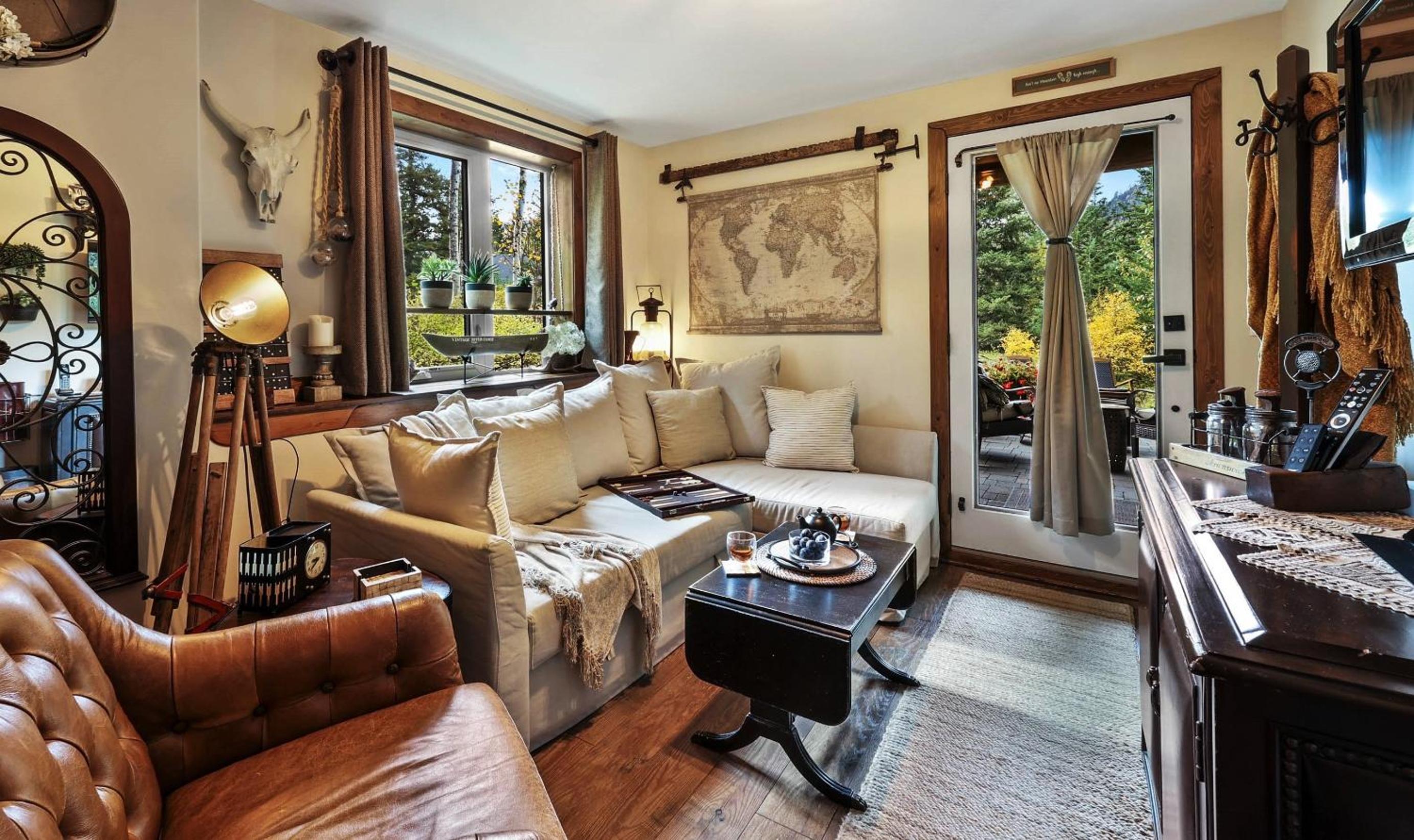 A Suite Retreat - Beyond Bed & Breakfast
