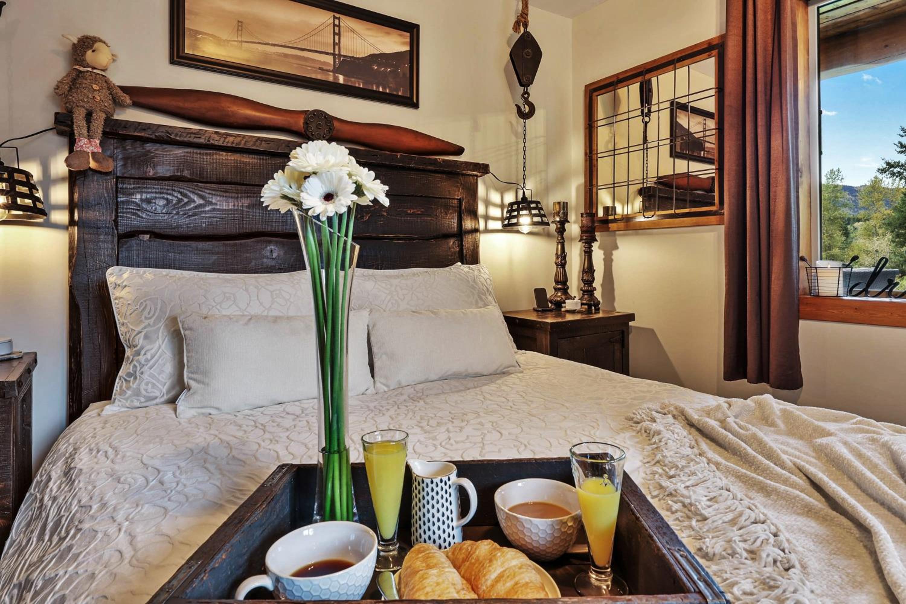 A Suite Retreat - Beyond Bed & Breakfast