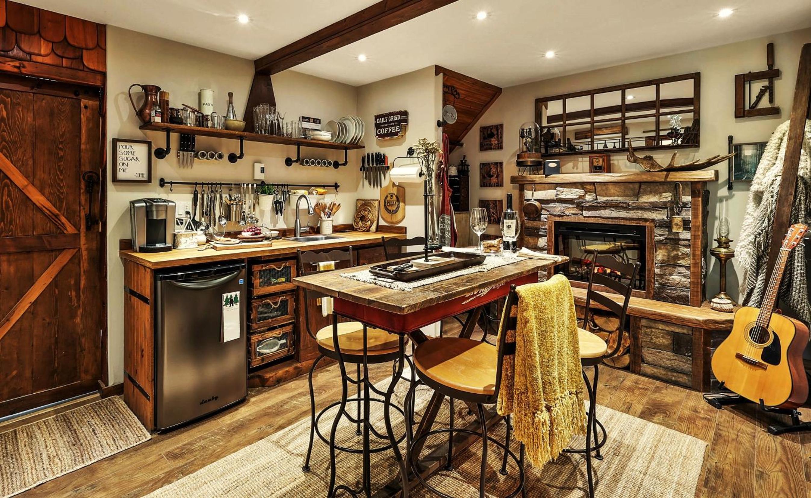 A Suite Retreat - Beyond Bed & Breakfast
