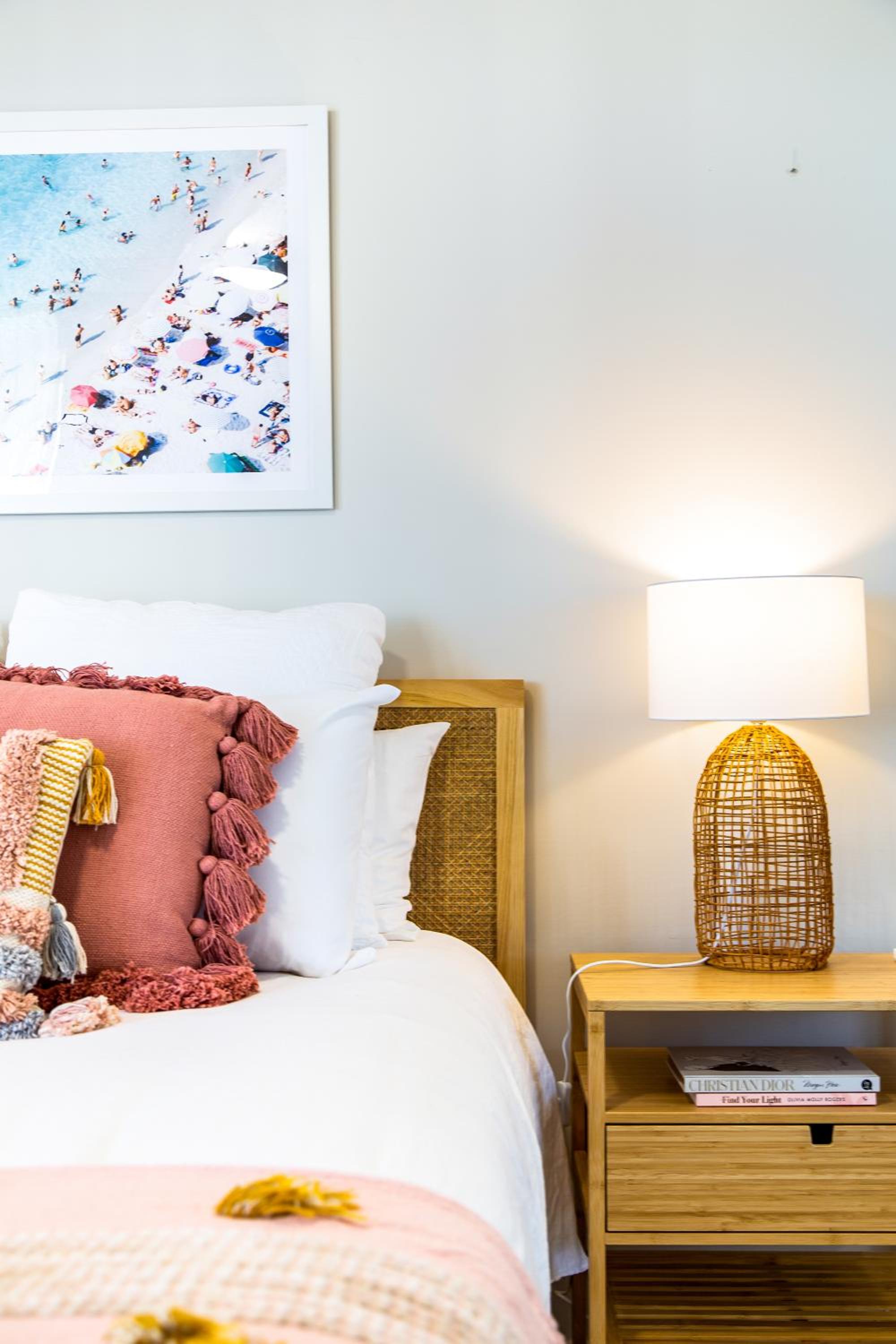 Caloundra Vacations - Central Kings Beach 2 BR APT w Pool and Spa access - Property Image 16