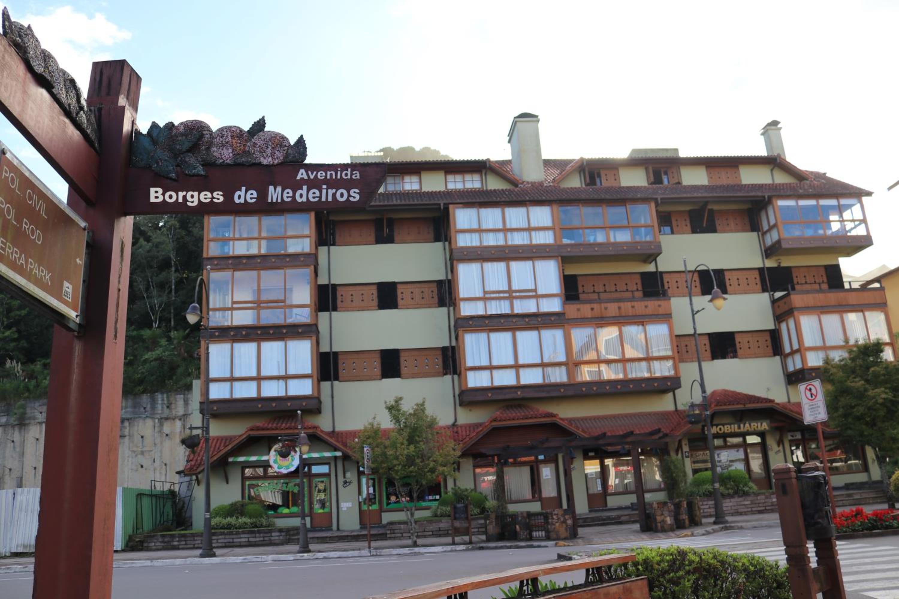 Hotel Duplex Com Jacuzzi Na Borges - Sattva Home