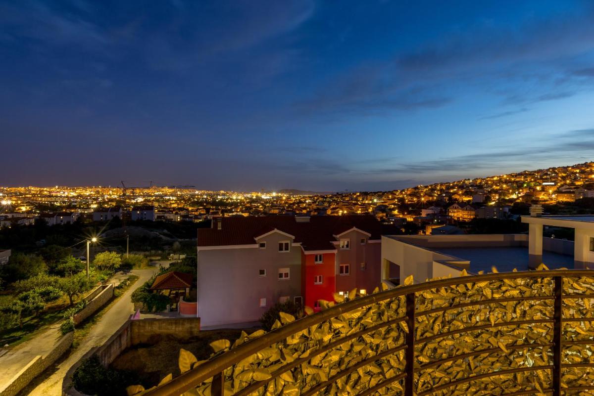 Villa Clissa view 3