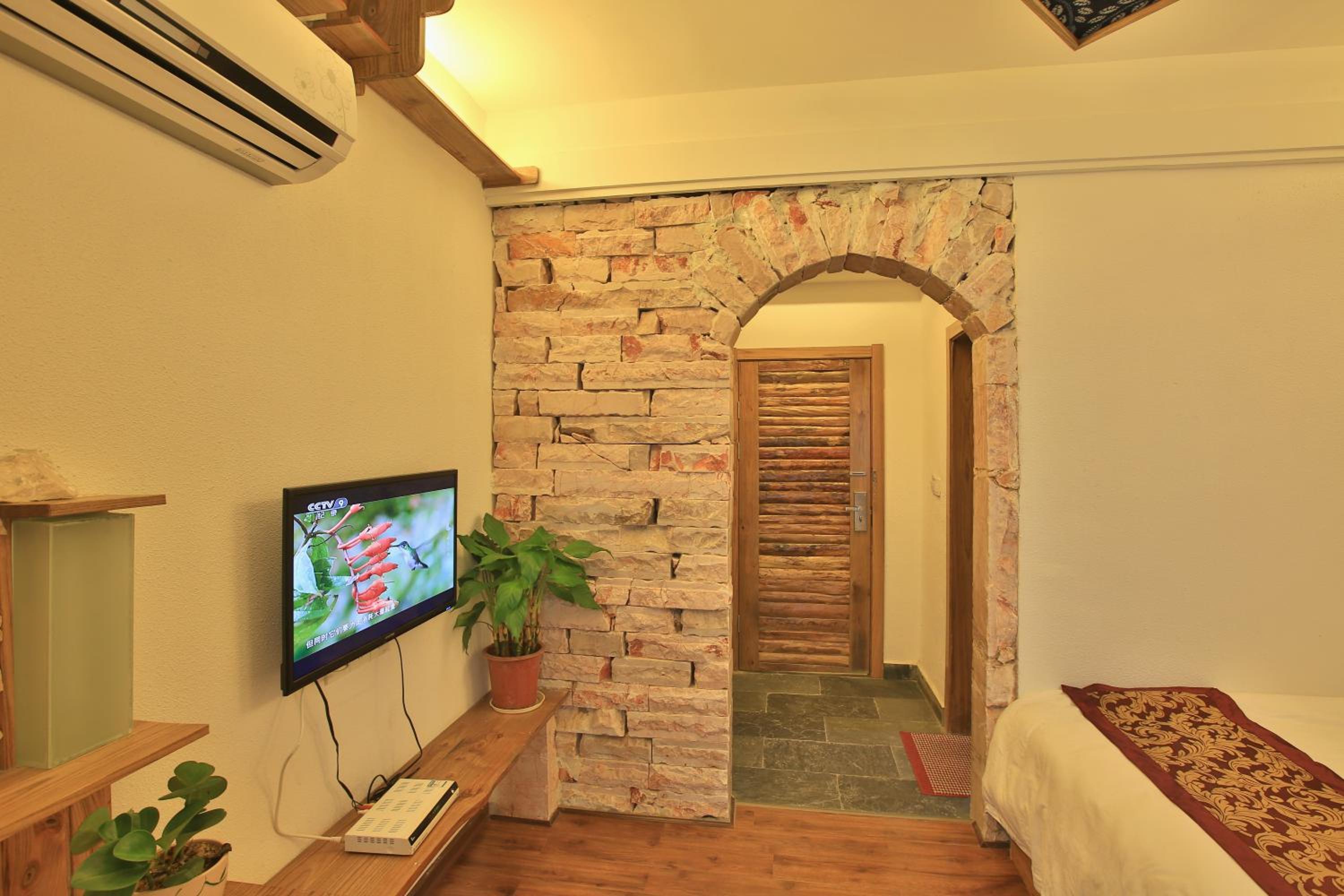 Destination Youth Hostel-Walk 5 minutes to east entrance of national park,Coffee,Book tickets,Laundry service,Experienced tour guide service