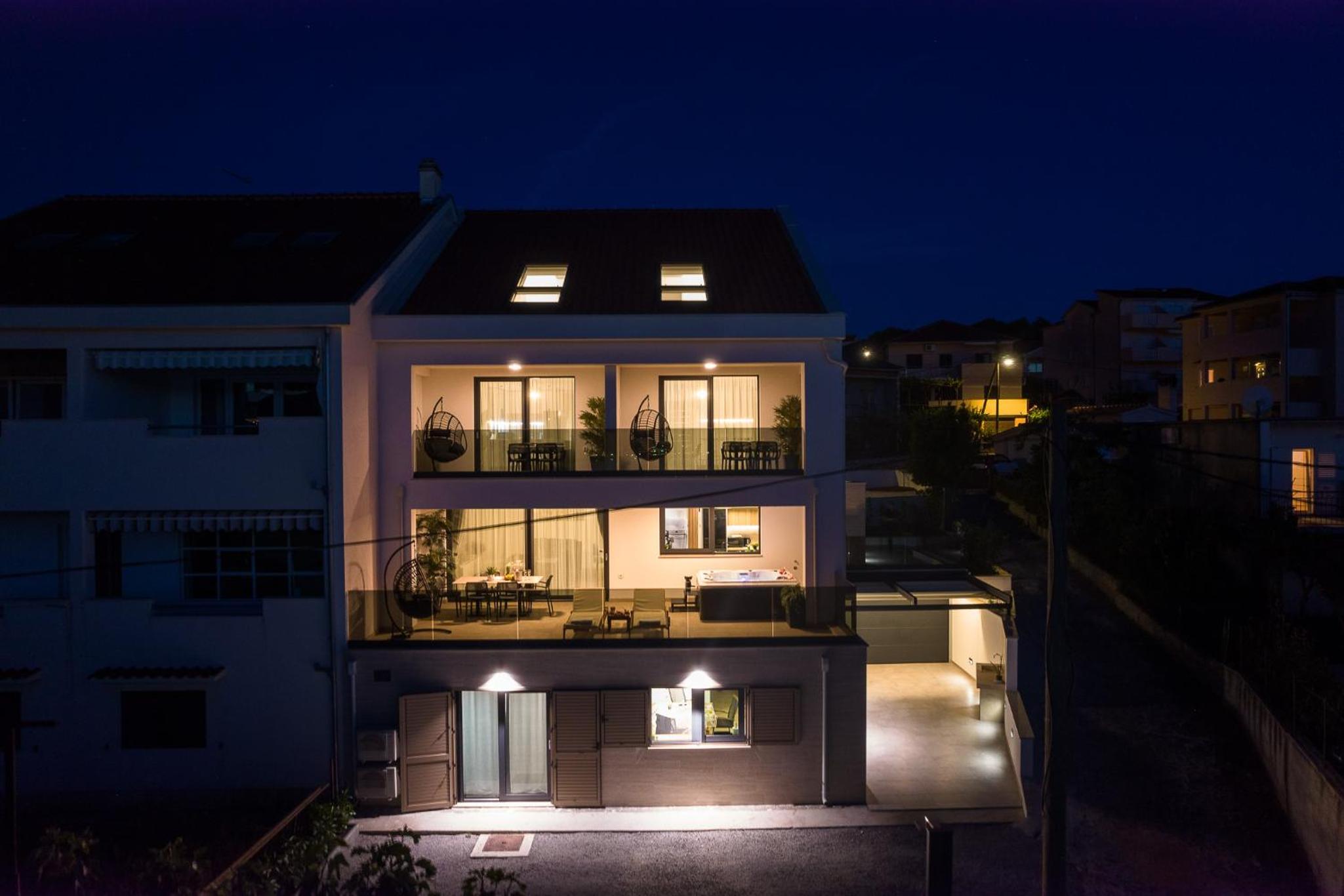 Hotel Apartments Luka