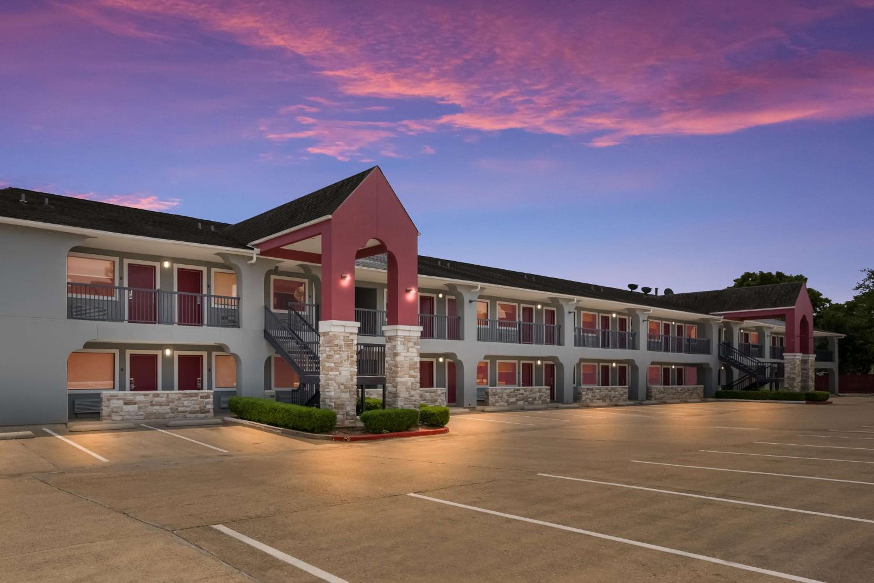 Huntsville Vacations - Best Western Huntsville - Property Image 19