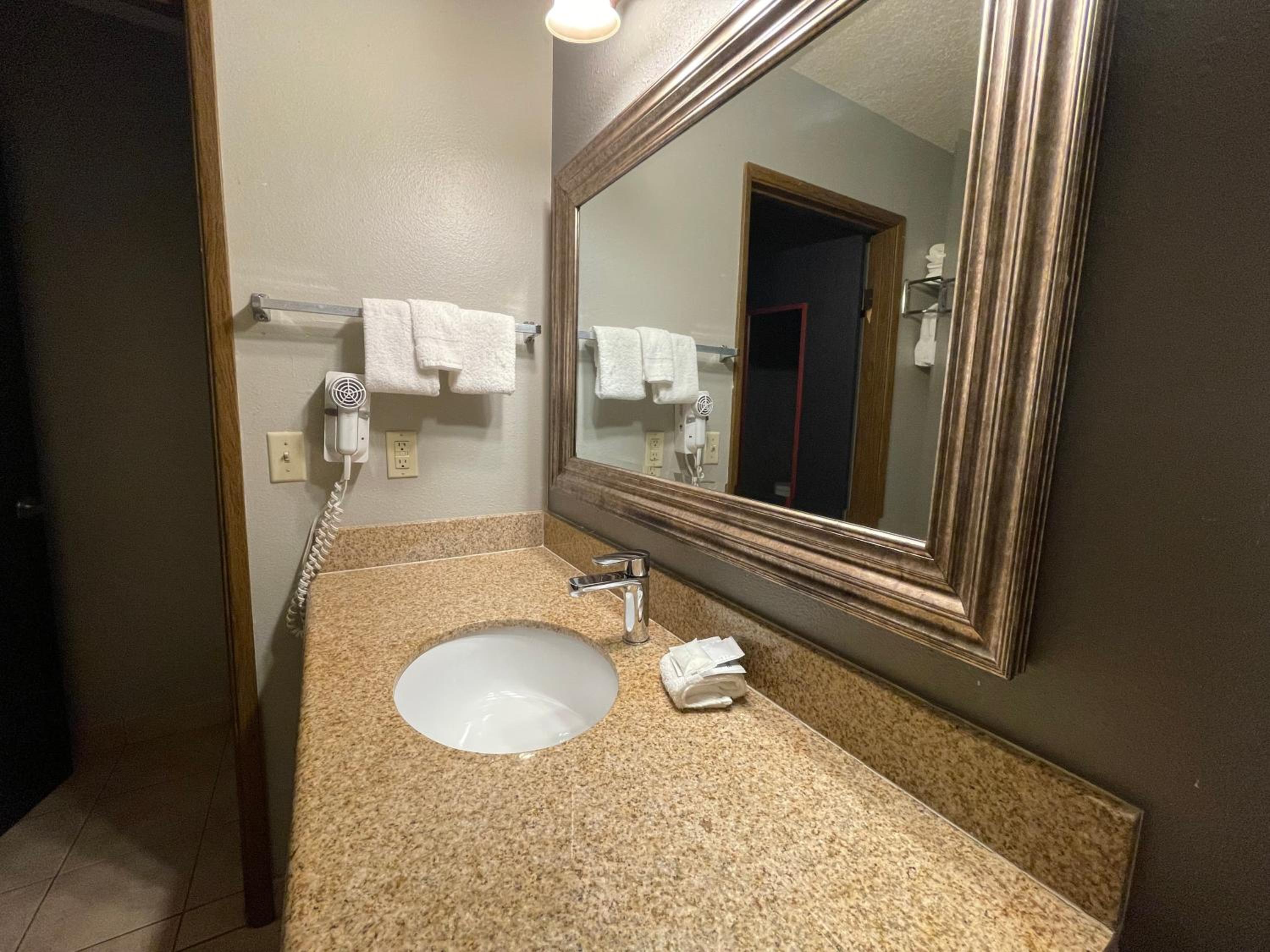 Sunnyside Inn and Suites