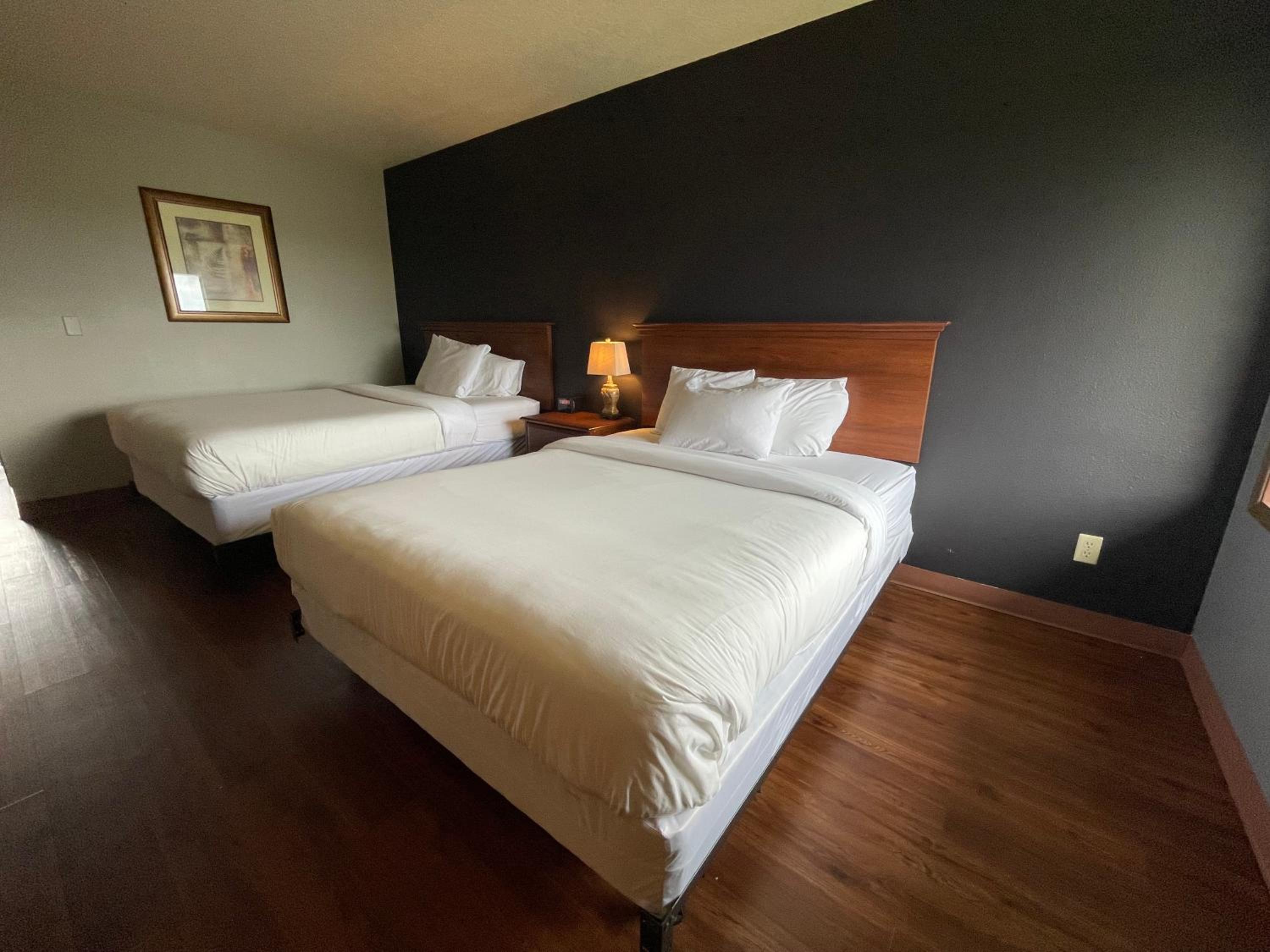 Sunnyside Inn and Suites