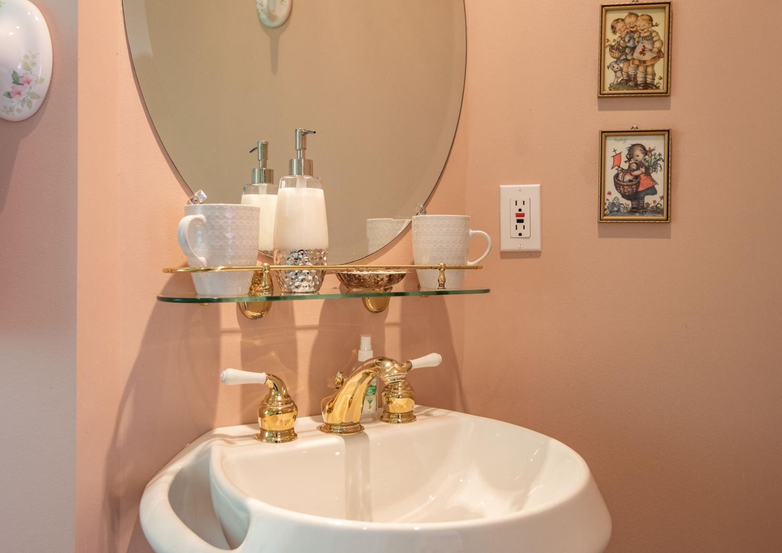 Cornwall Vacations - Chez Nous - Property Image 2