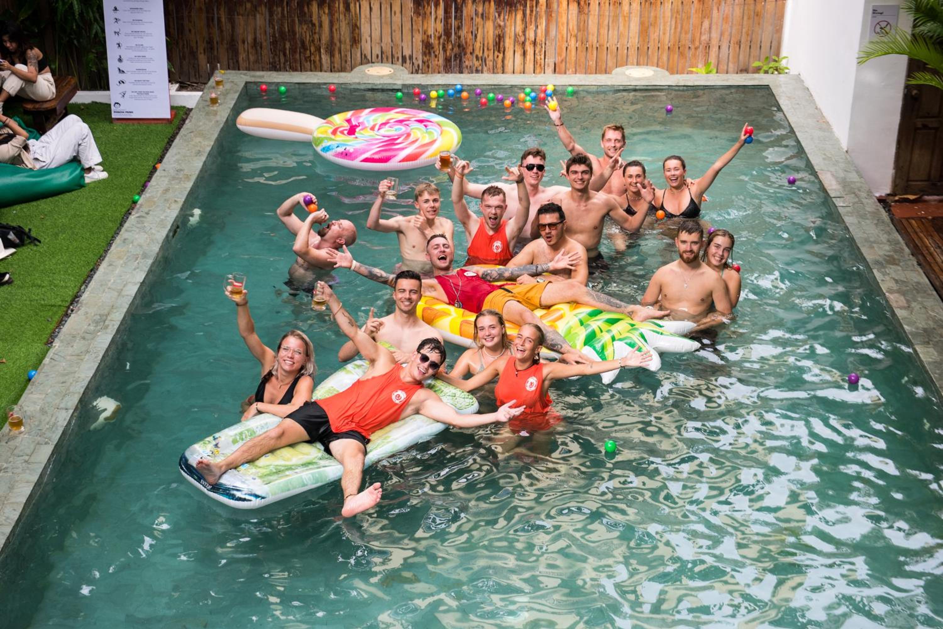Mad Monkey Hostel Phnom Penh view 3