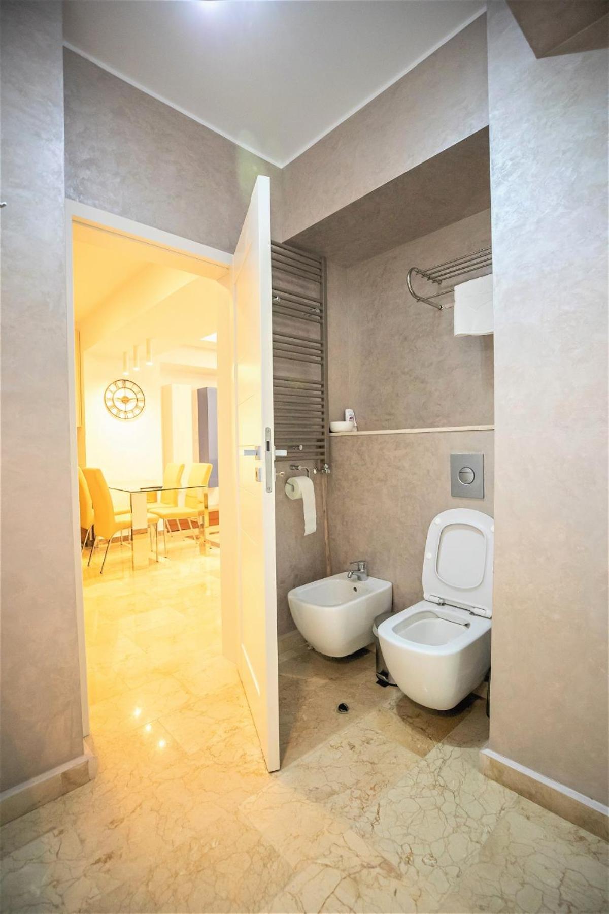 Apartament Sandra Mamaia in Luxury Vila Sophia3 view 5