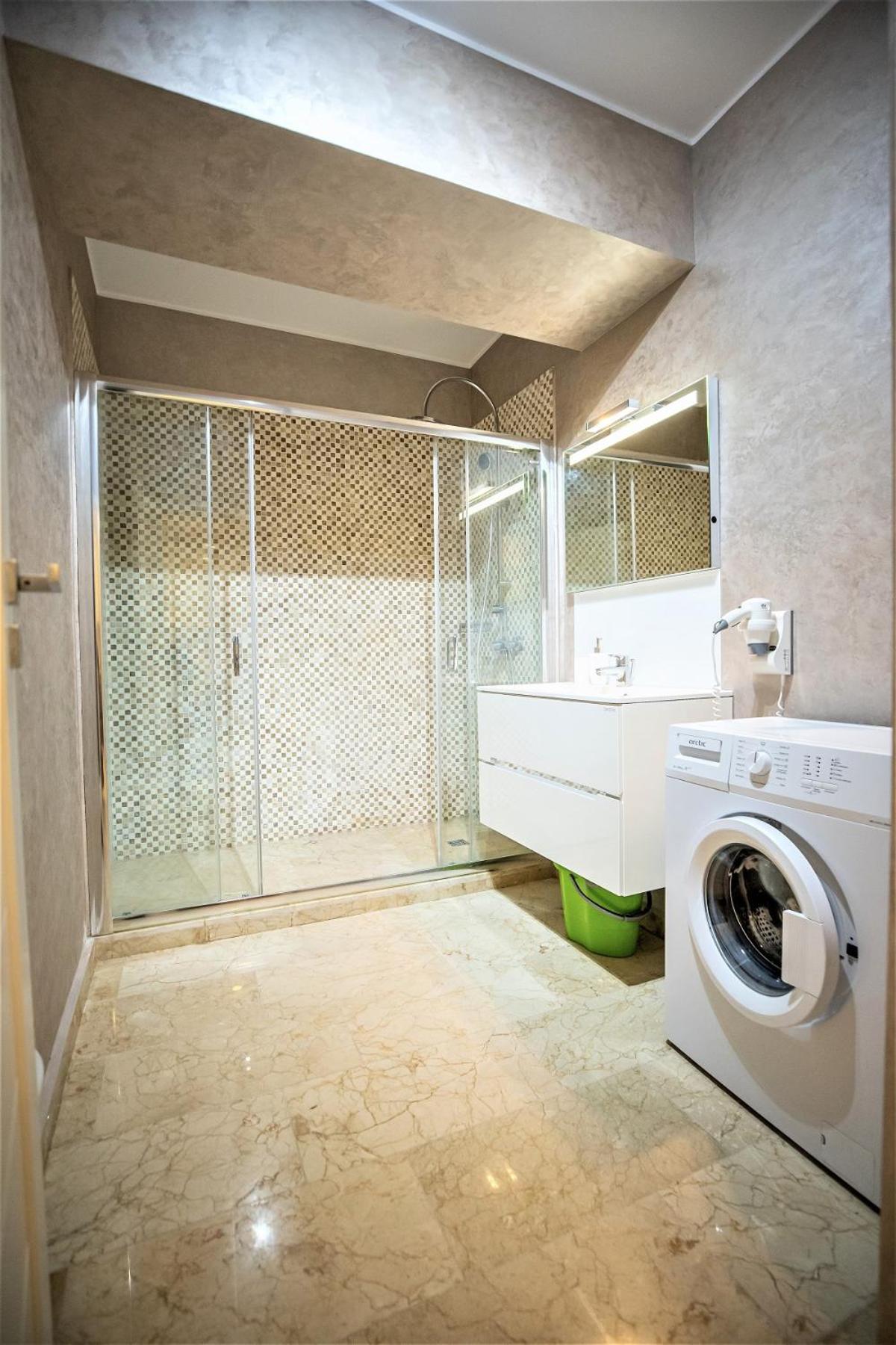 Apartament Sandra Mamaia in Luxury Vila Sophia3 view 4