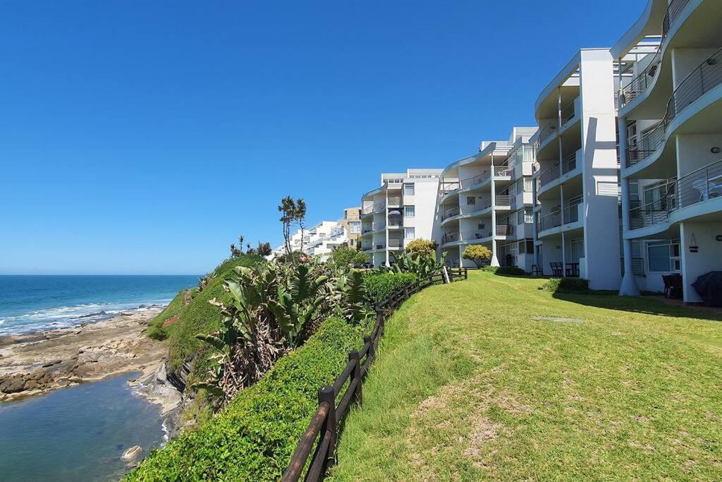 BALLITO CHAKAS COVE 2 Bedroom Beachfront Gem! view 2