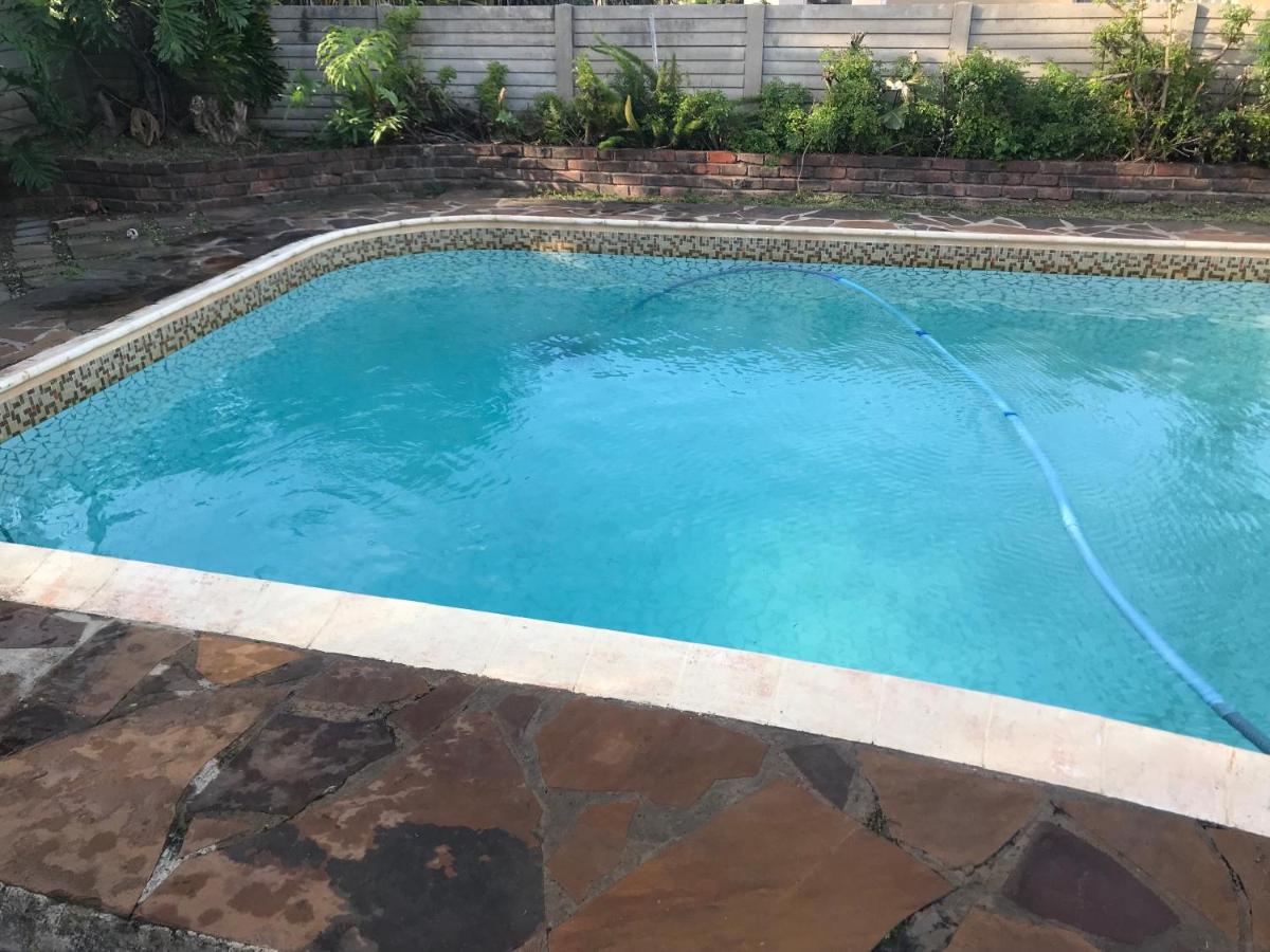 Teke's cheerful 3 bed room villa with swimming pool view 5