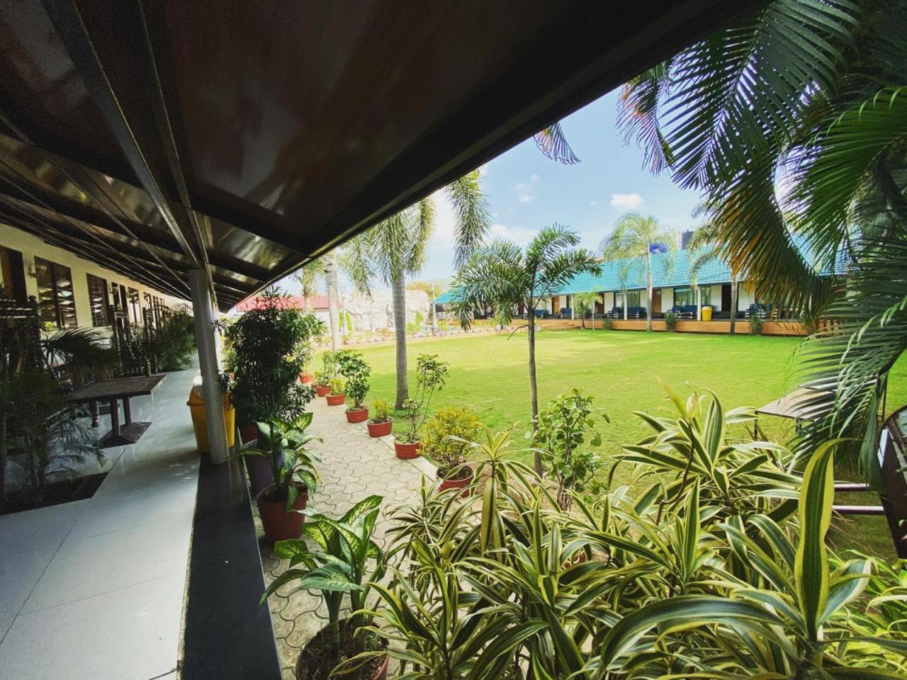 Anand Resort - A luxury Private Pool Resort in Nashik view 2