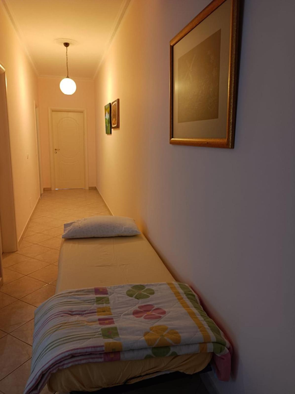 Lovely large summer apartment next to Lungomare