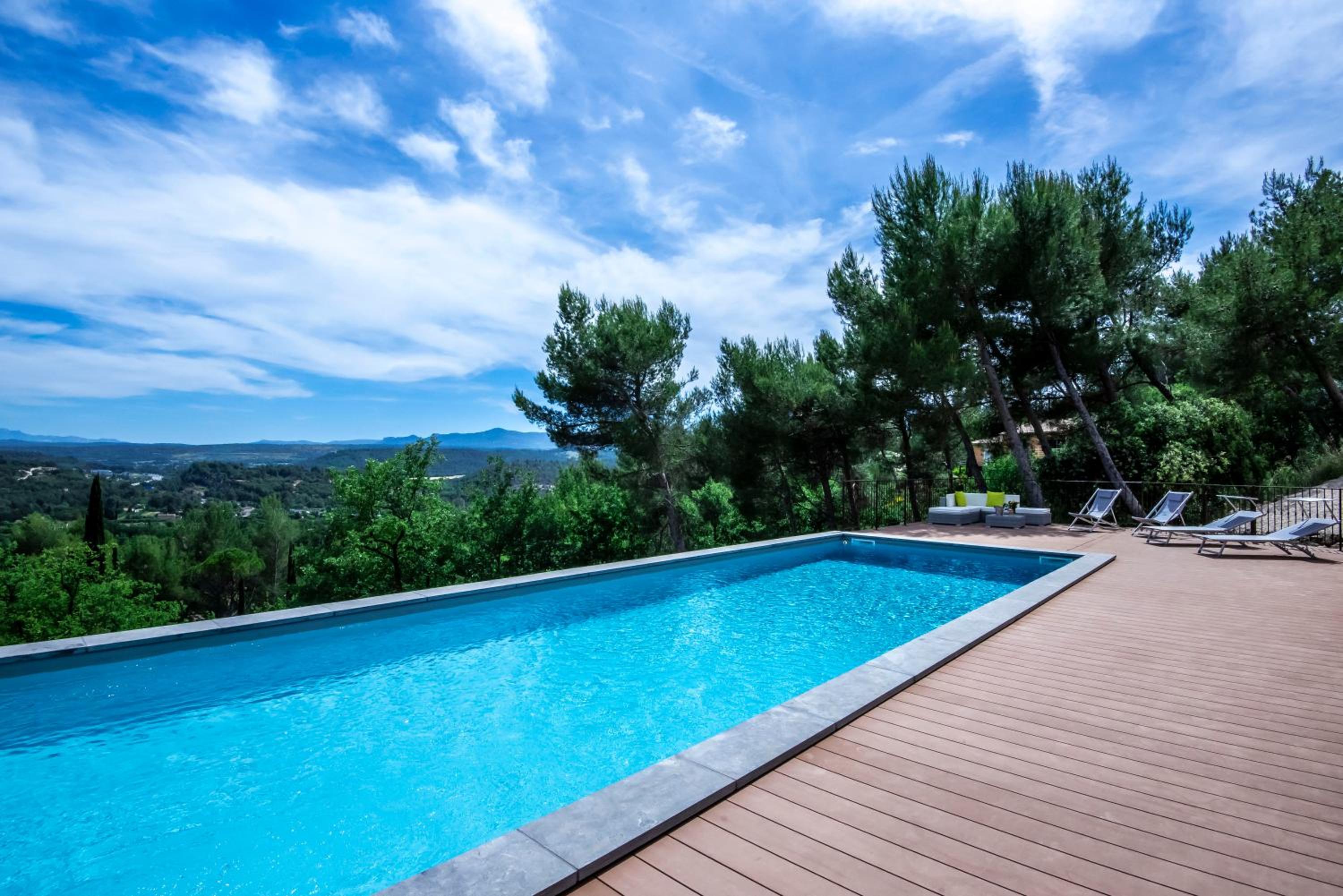 Independent Panoramic Studio with Pool - Le Tholonet