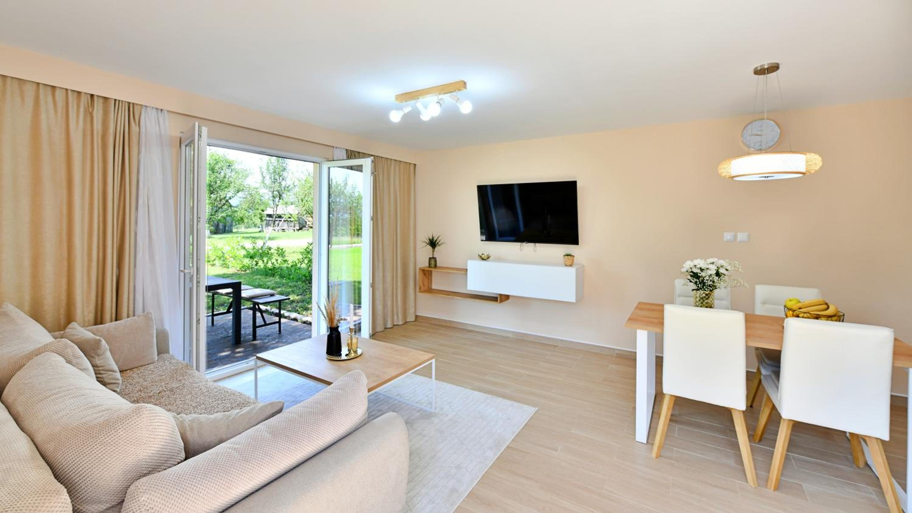 Apartments Green Linden view 2