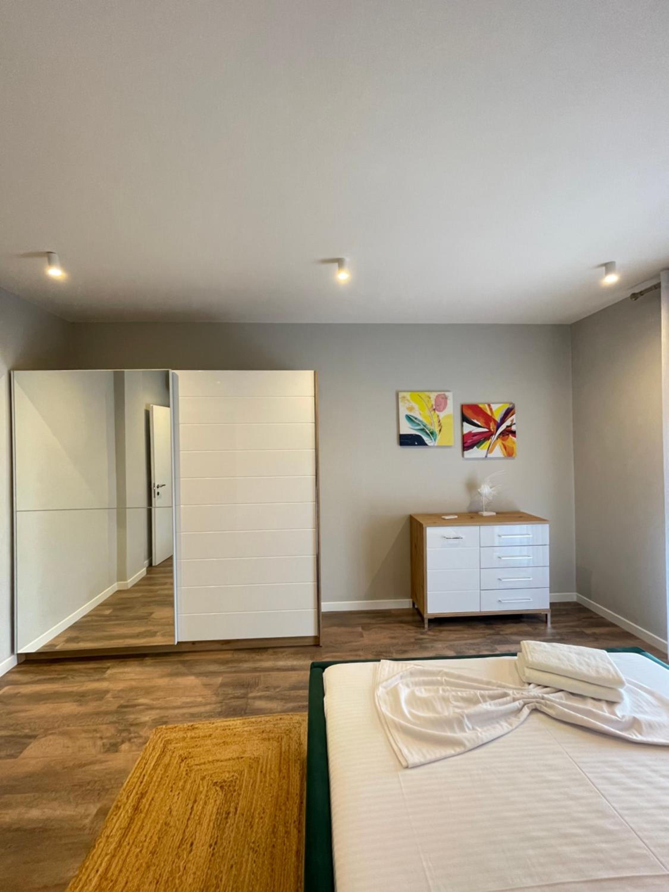 B4 Dusk Apartments R