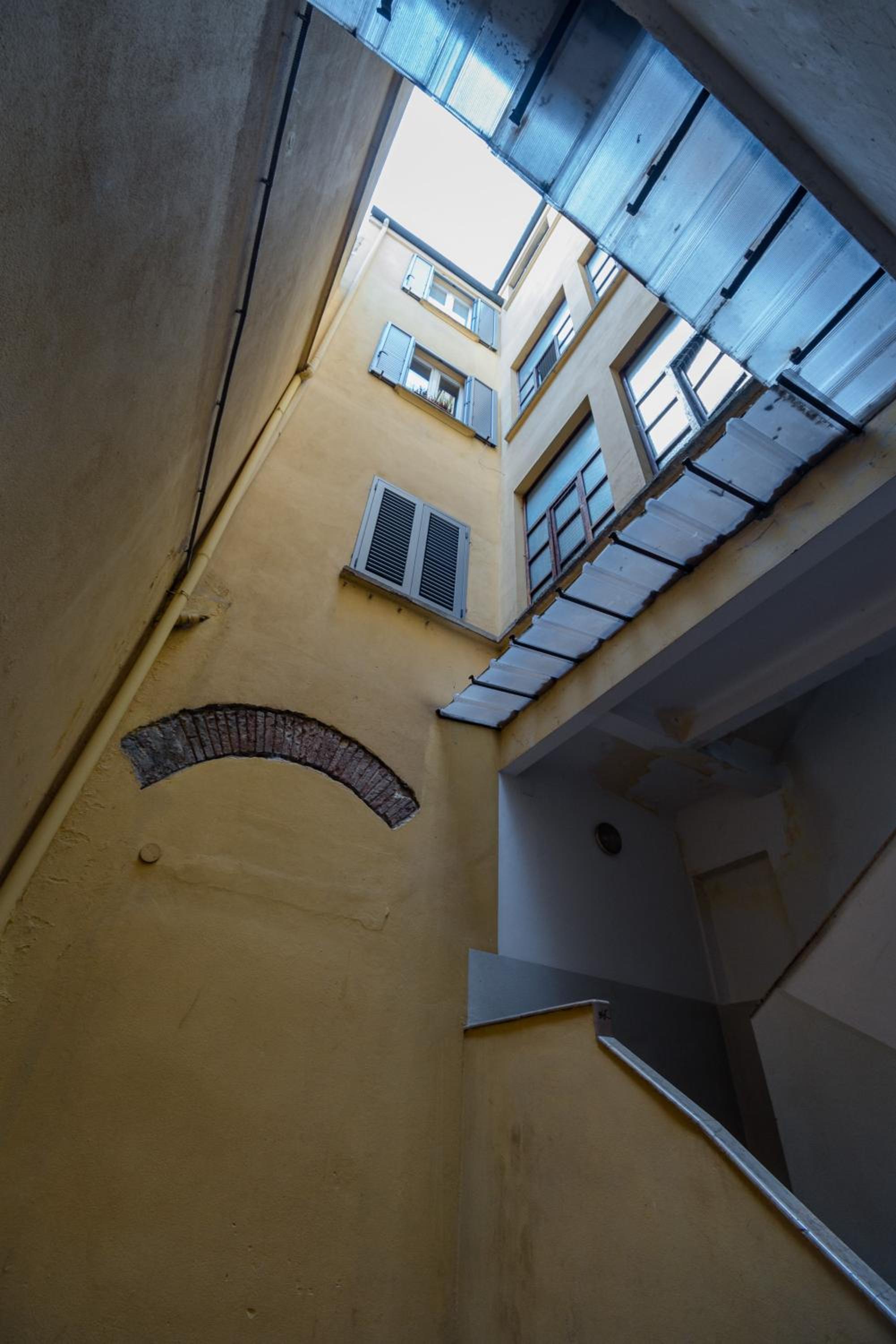 Residenza Due Torri check in presso HOTEL CENTRALE Vicolo Cattani 7 view 4
