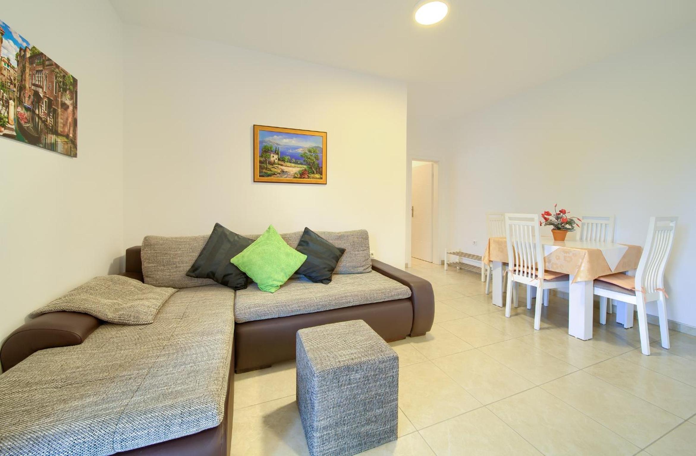 Apartmani Mara Matic view 3