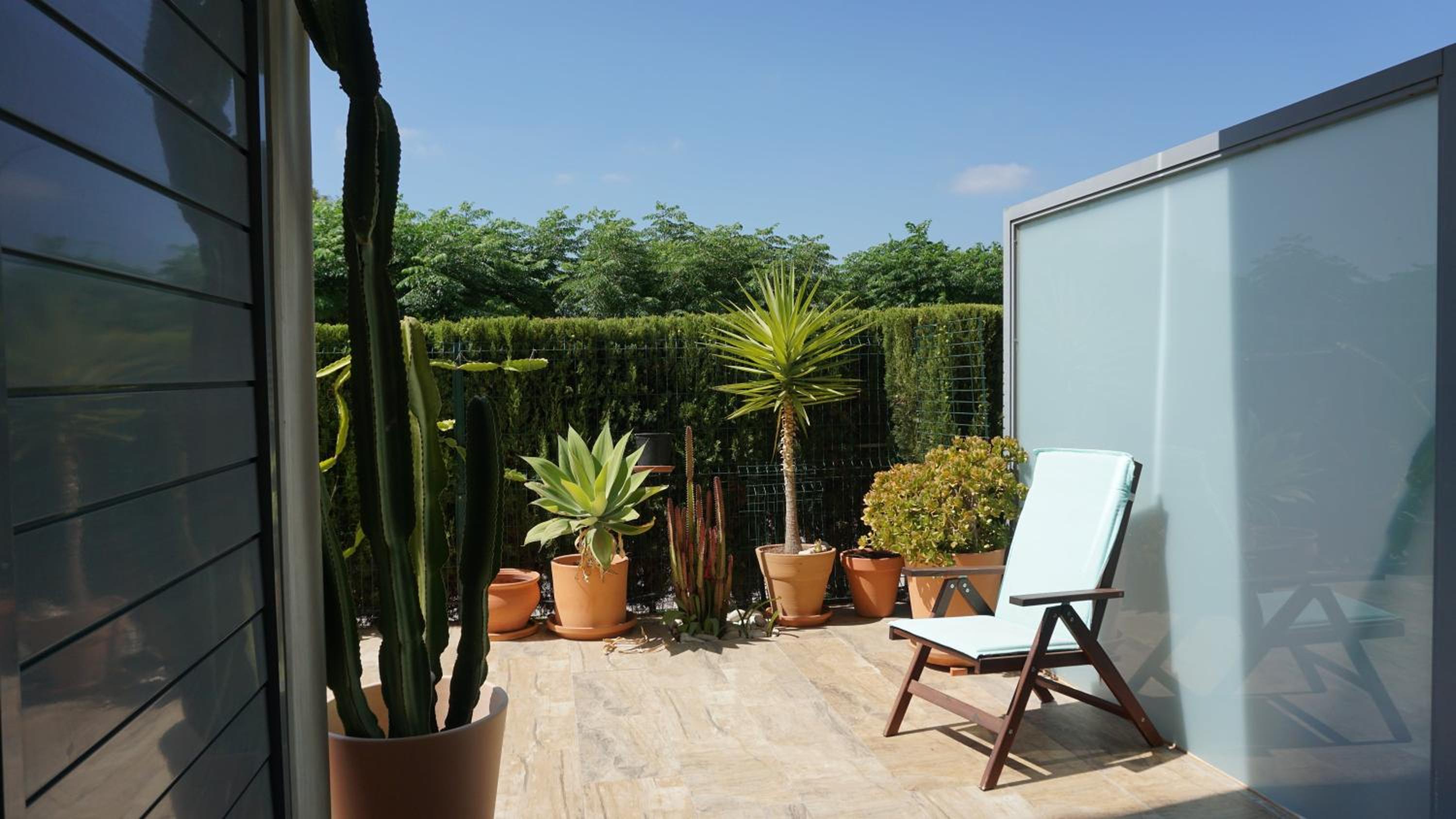 Denia Beach Suite with pool, sun terrace and tennis court view 5