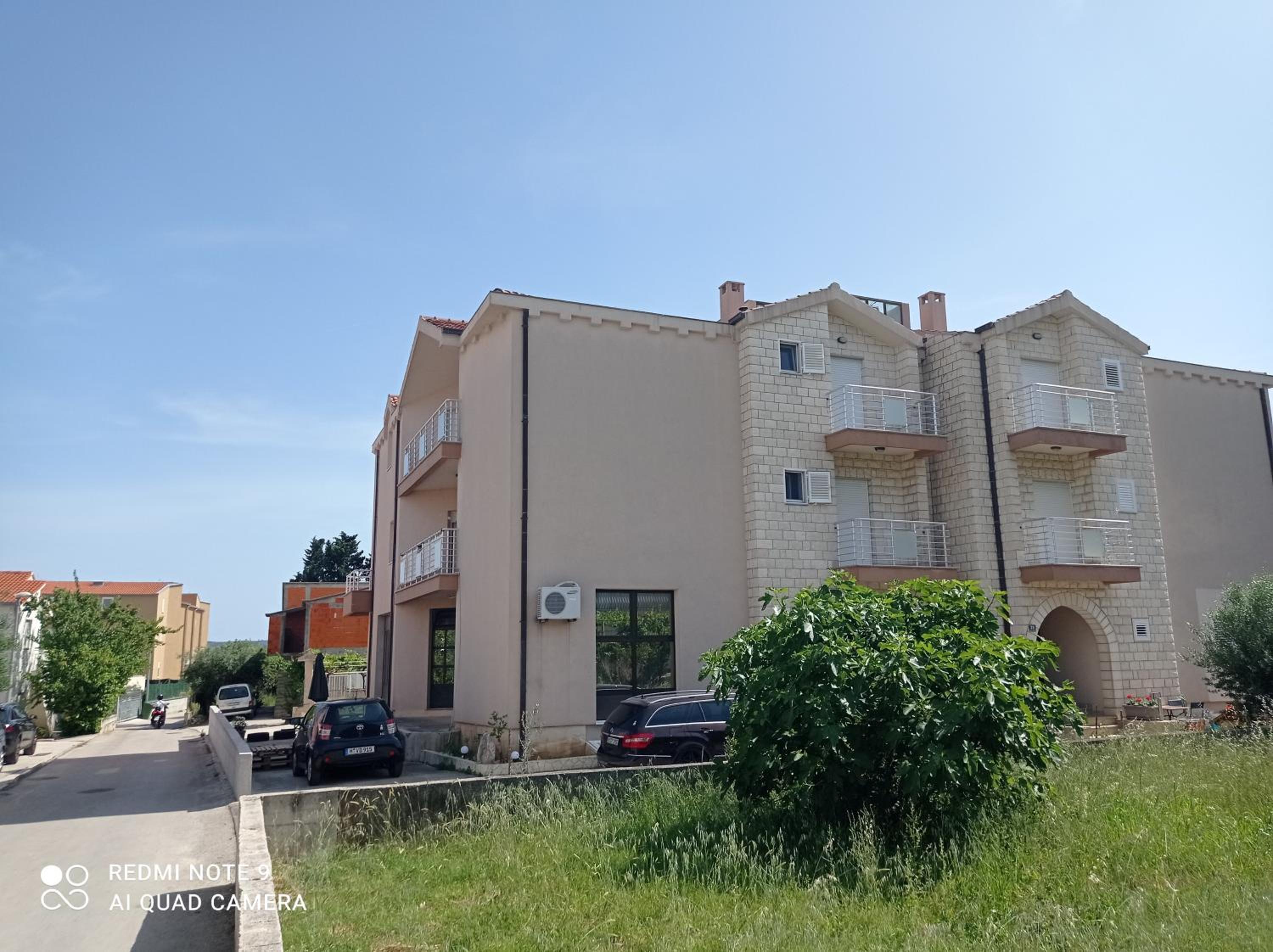Photo 27