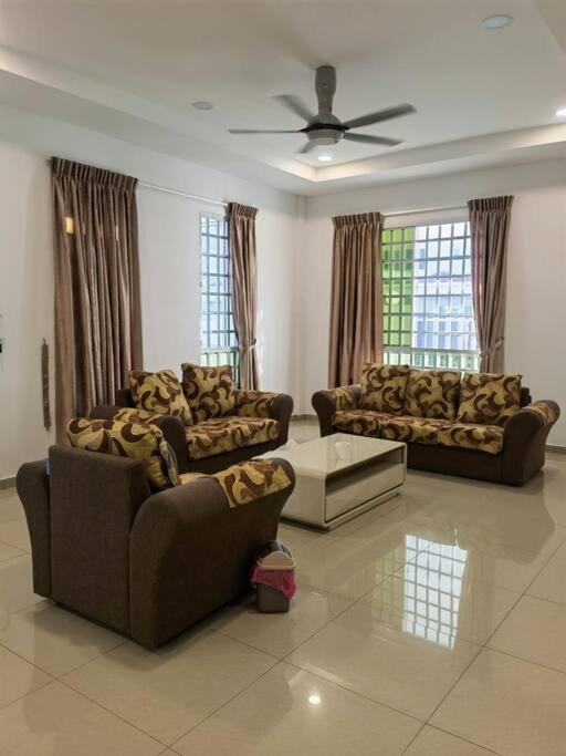 Big and cozy Homestay nearby Shell and Petronas office photo 3