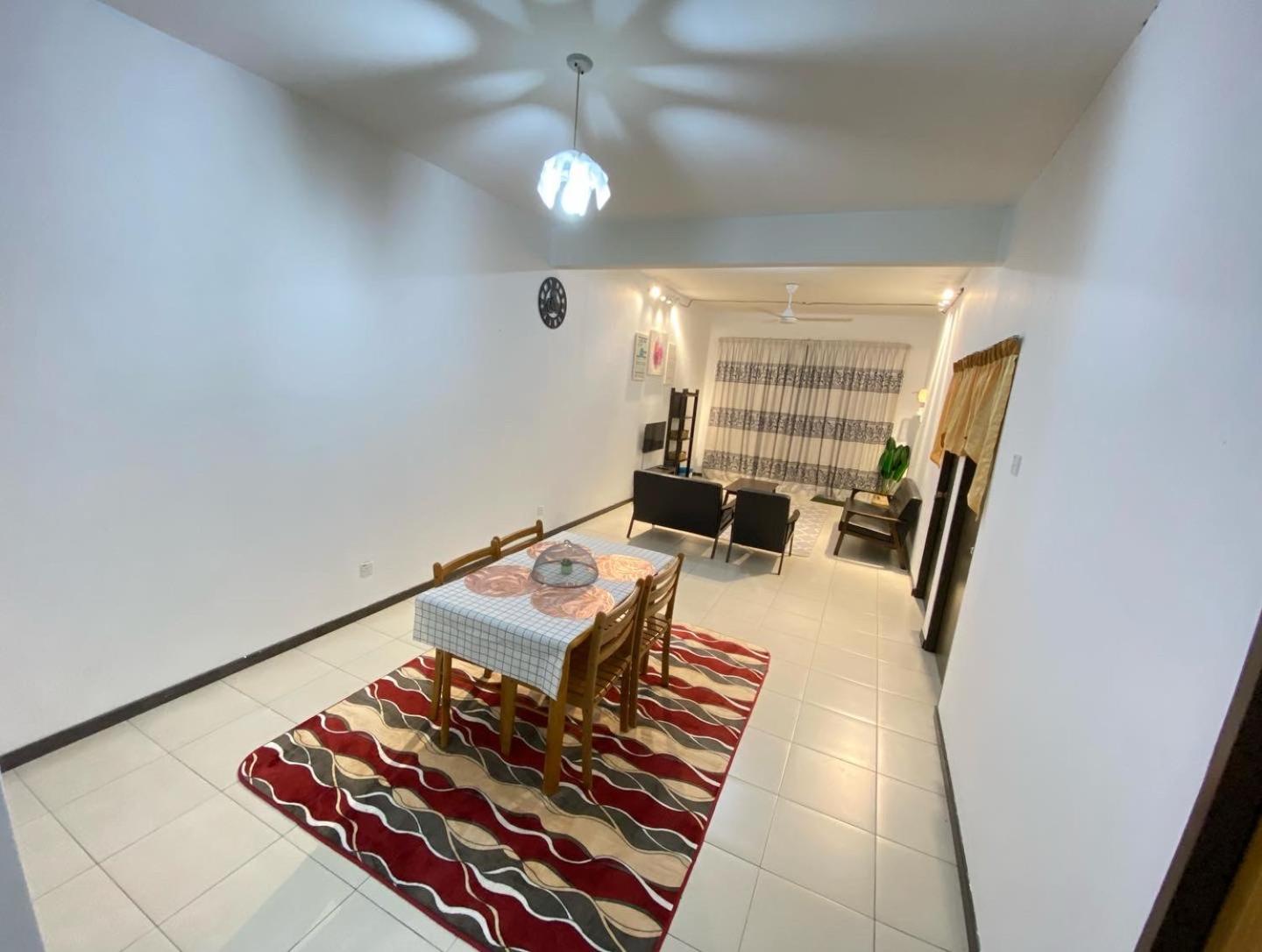 Medina Homestay Chukai Kemaman photo 2