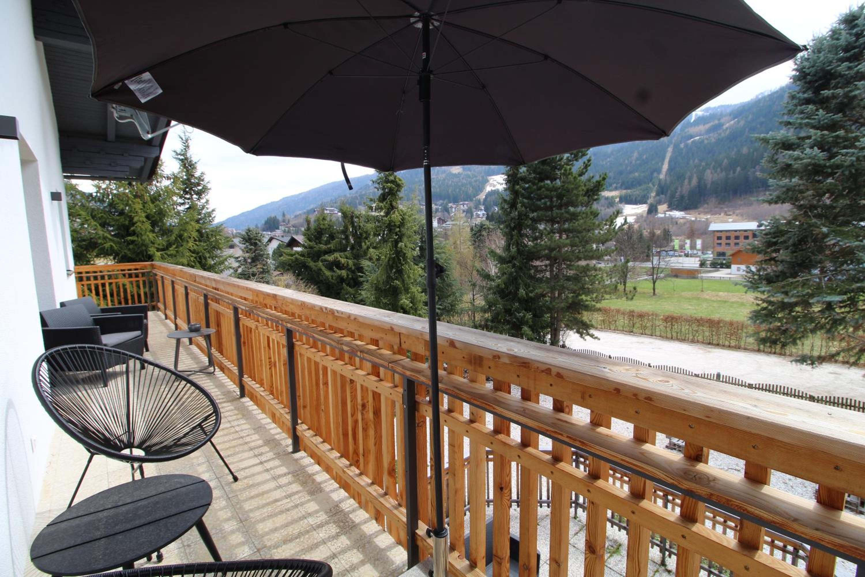 RMG Roses Apartments