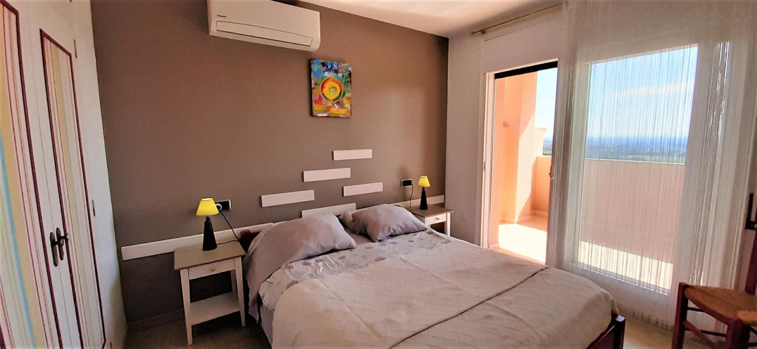 Suite & Spa Panoramic Olivars view 2