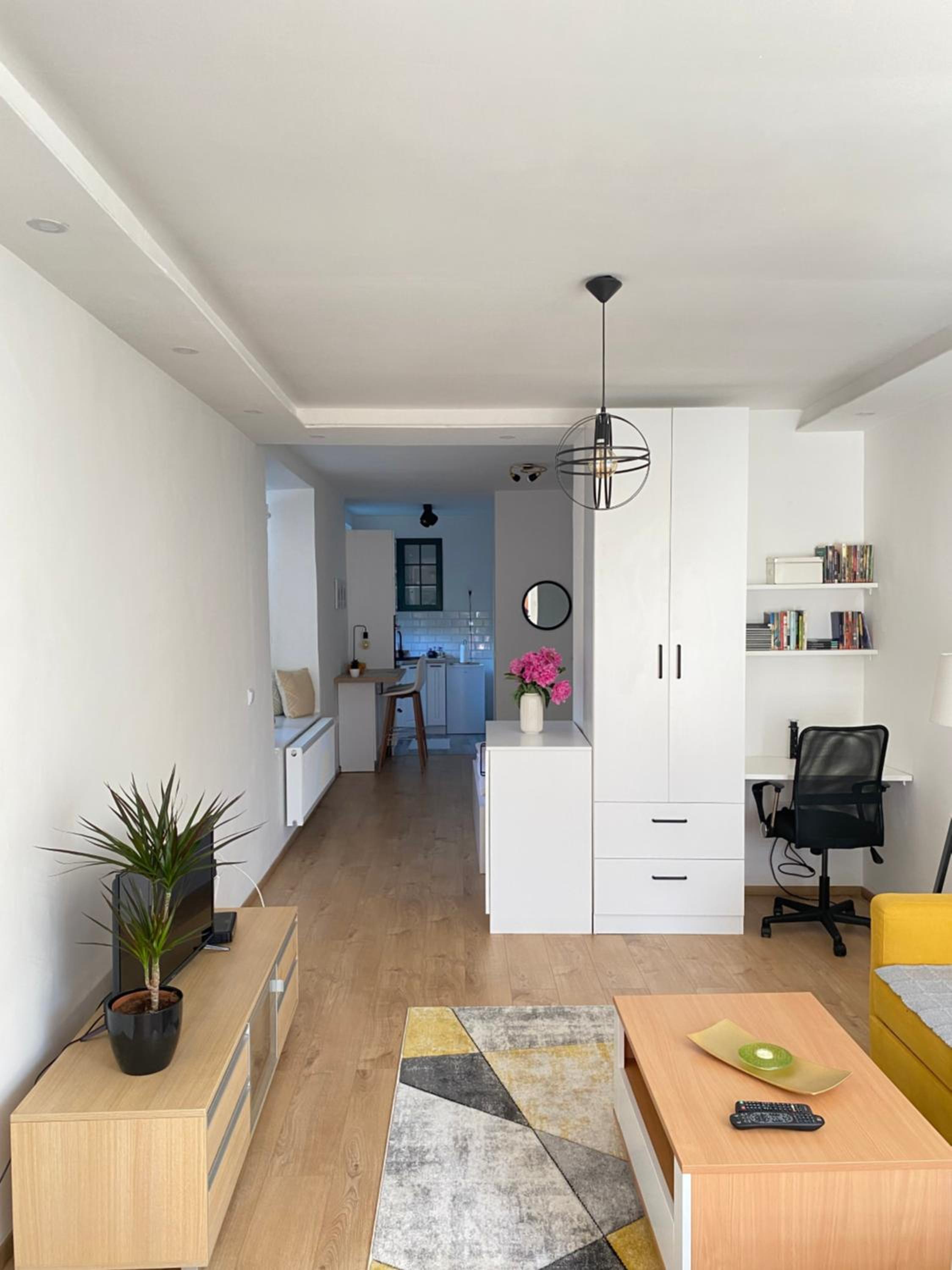 Modern Studio Apartment in the Old Town view 2