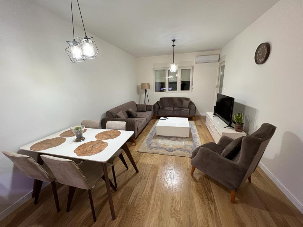 Central City Lux Apartments view 3