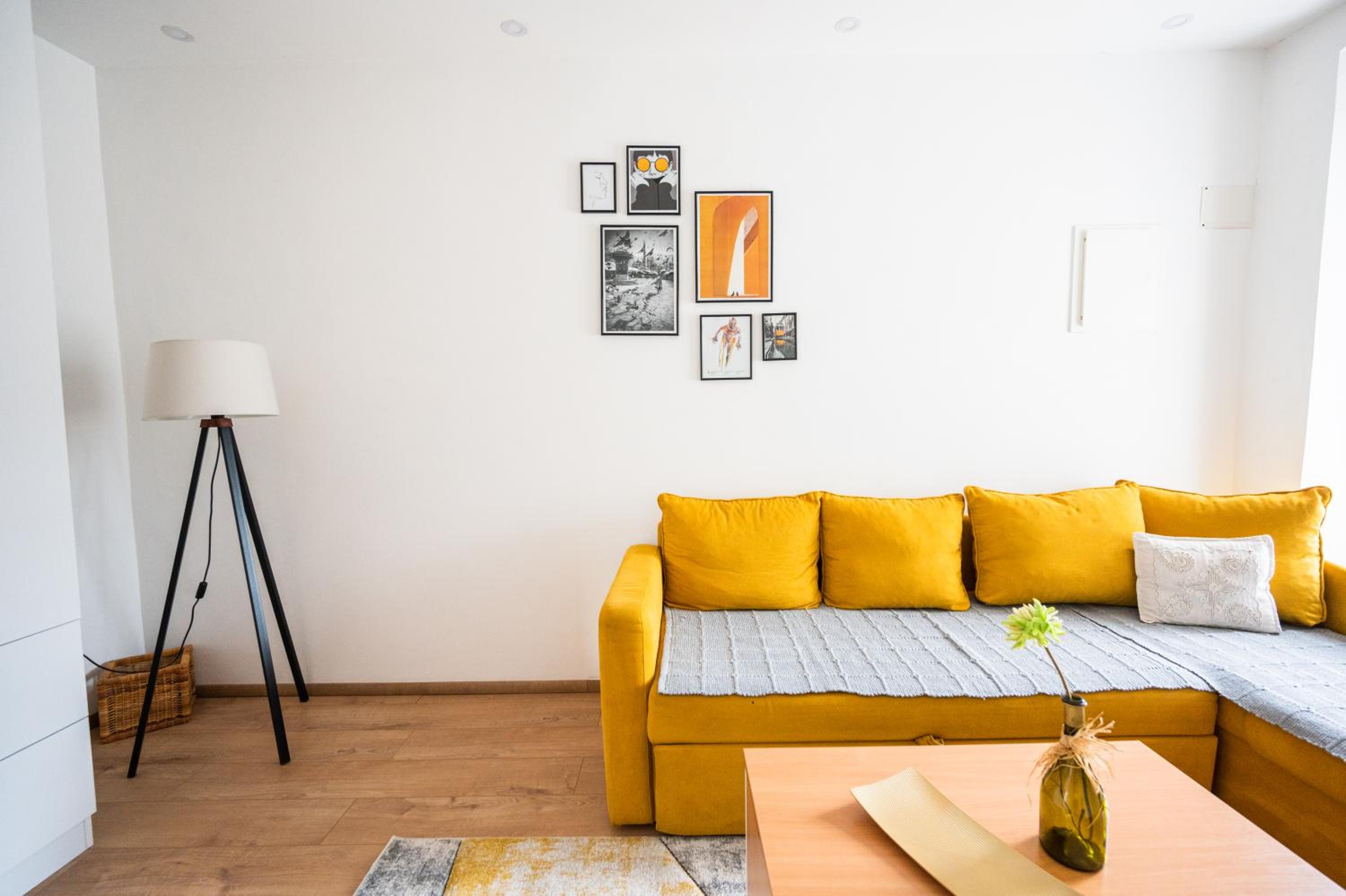 Modern Studio Apartment in the Old Town view 3