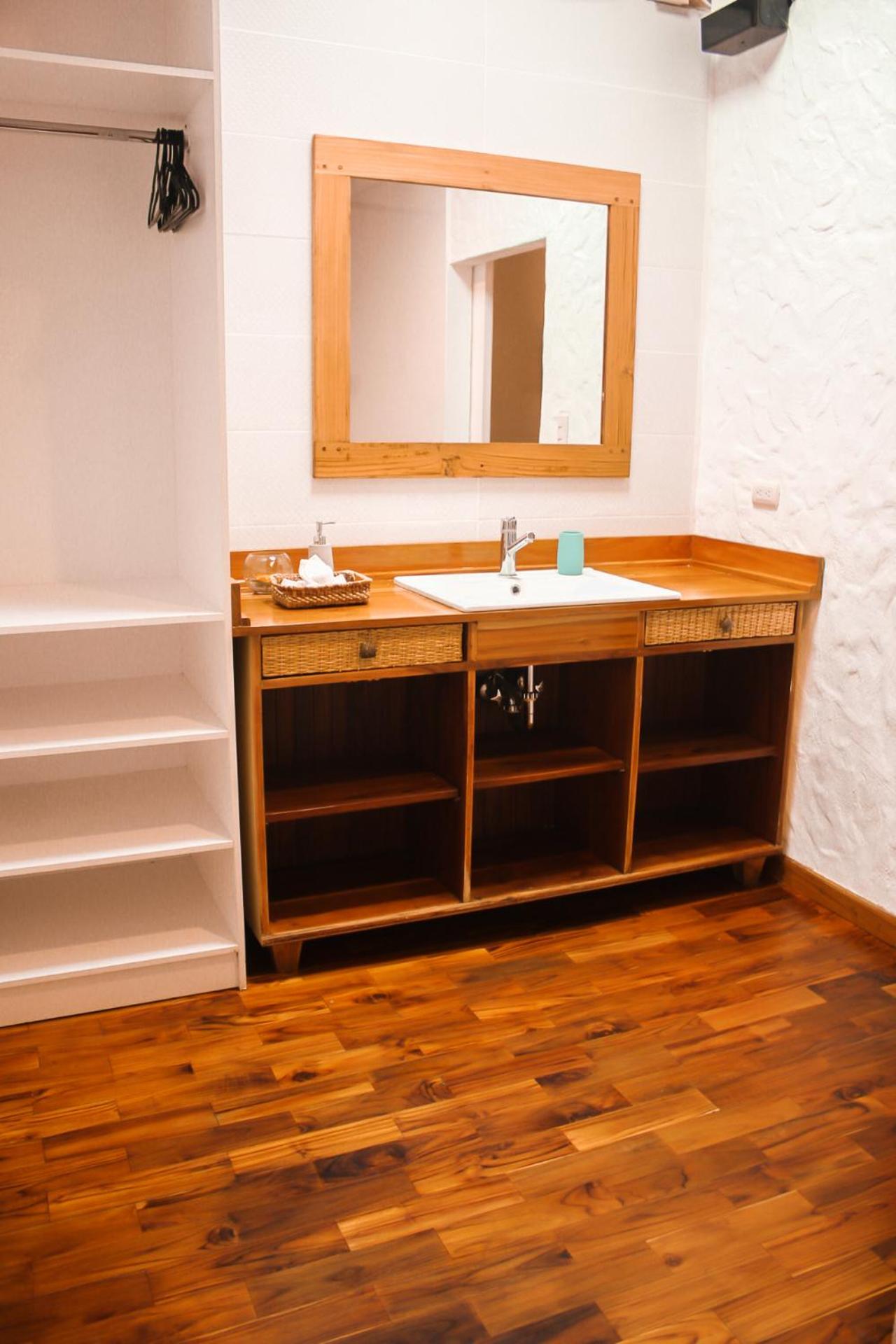 Ayampe Guest House