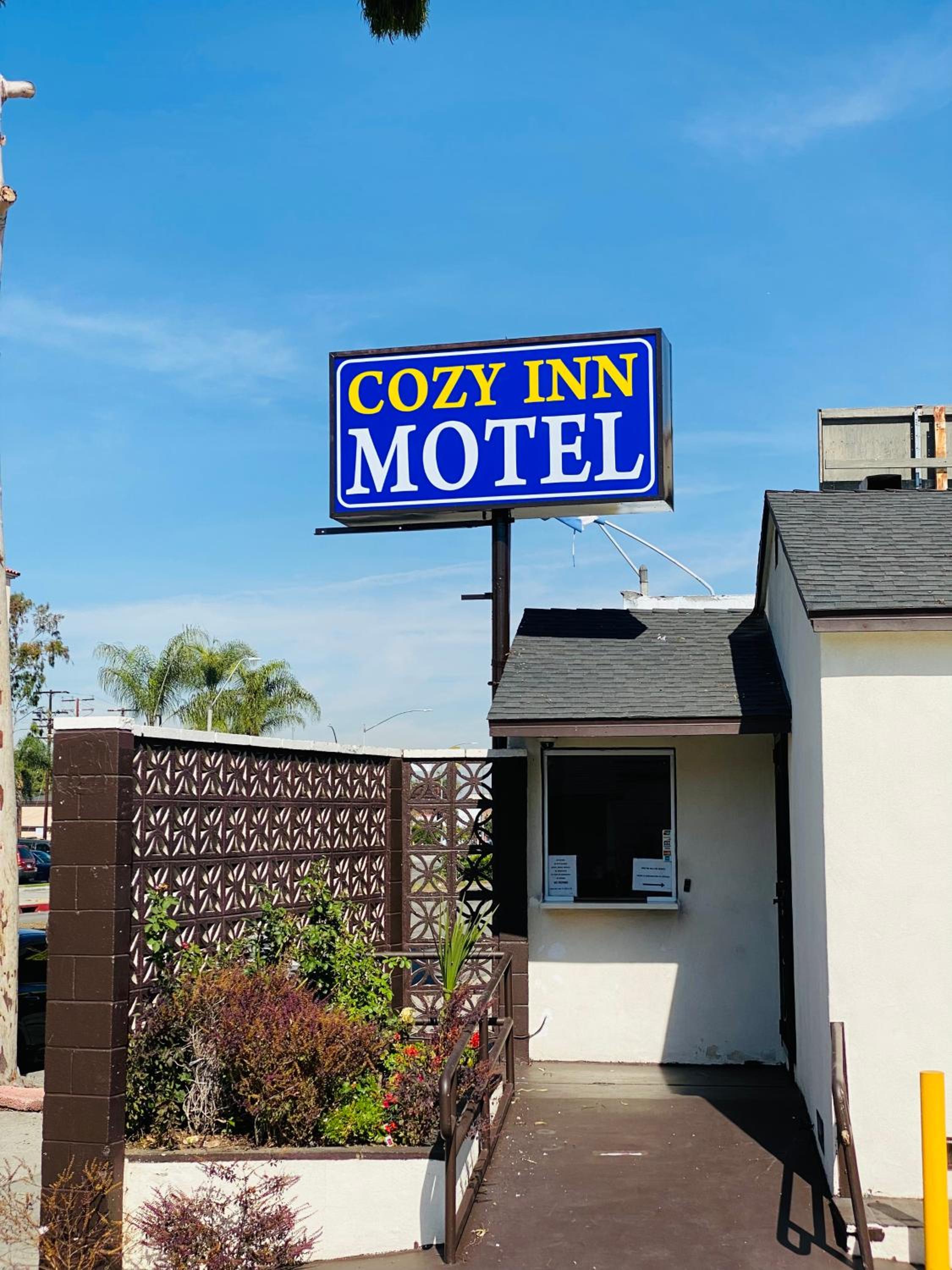 Cozy motel view 5