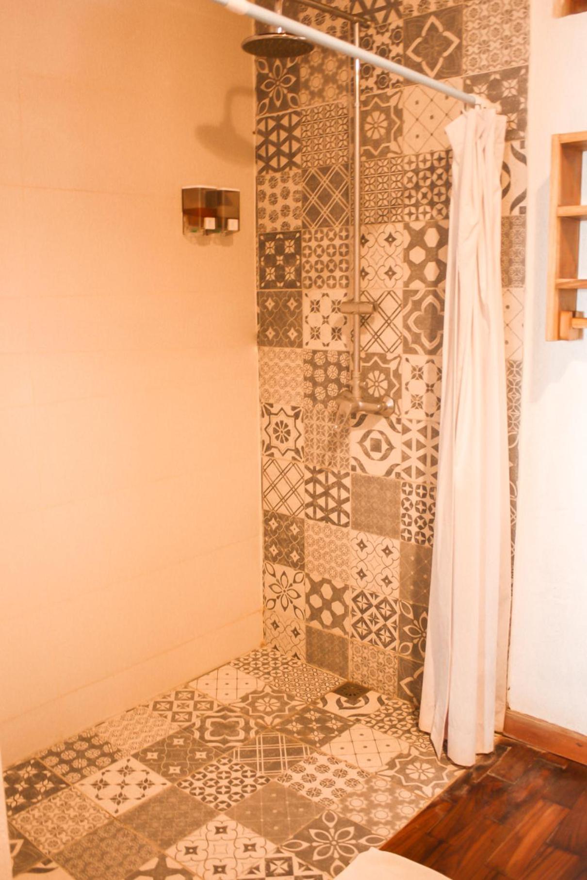 Ayampe Guest House