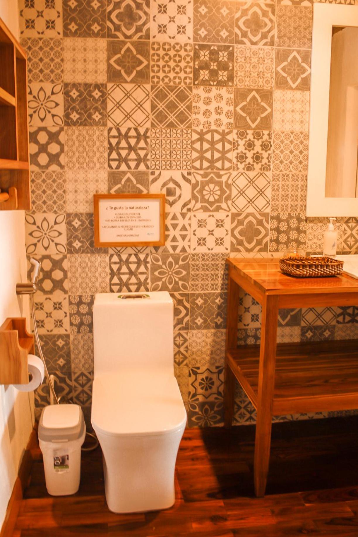 Ayampe Guest House