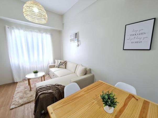 Lovely 2- BR Condo (Fully Air-conditioned w/ Wifi) view 5