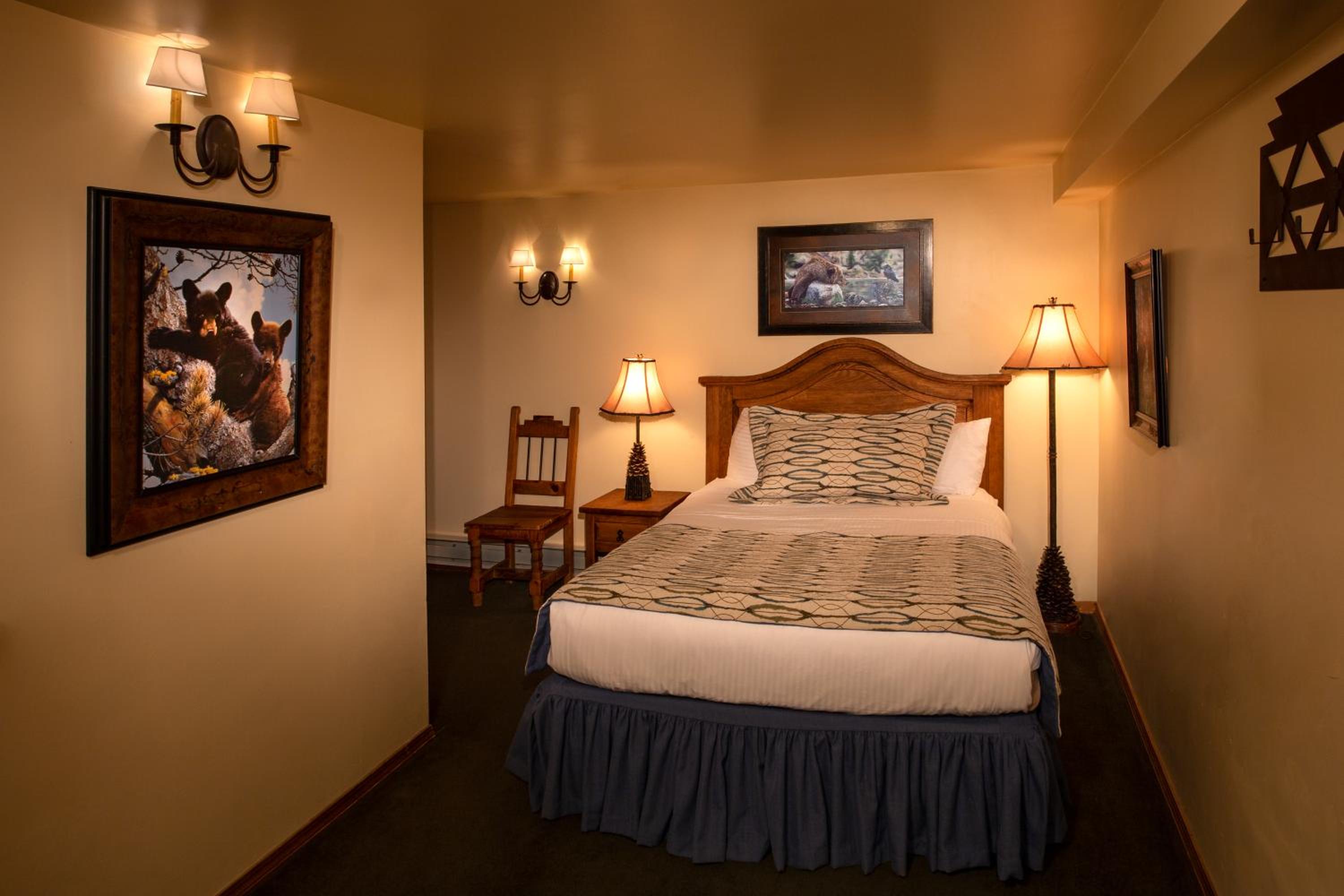 Alpine Village Suites