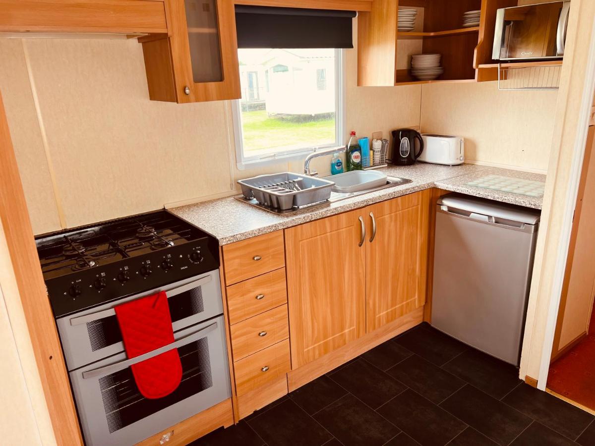 Fantasy Island Caravan Hire- Located at Fantasy Island- Eastgate Caravan Park, Sea Lane, Ingoldmells view 4