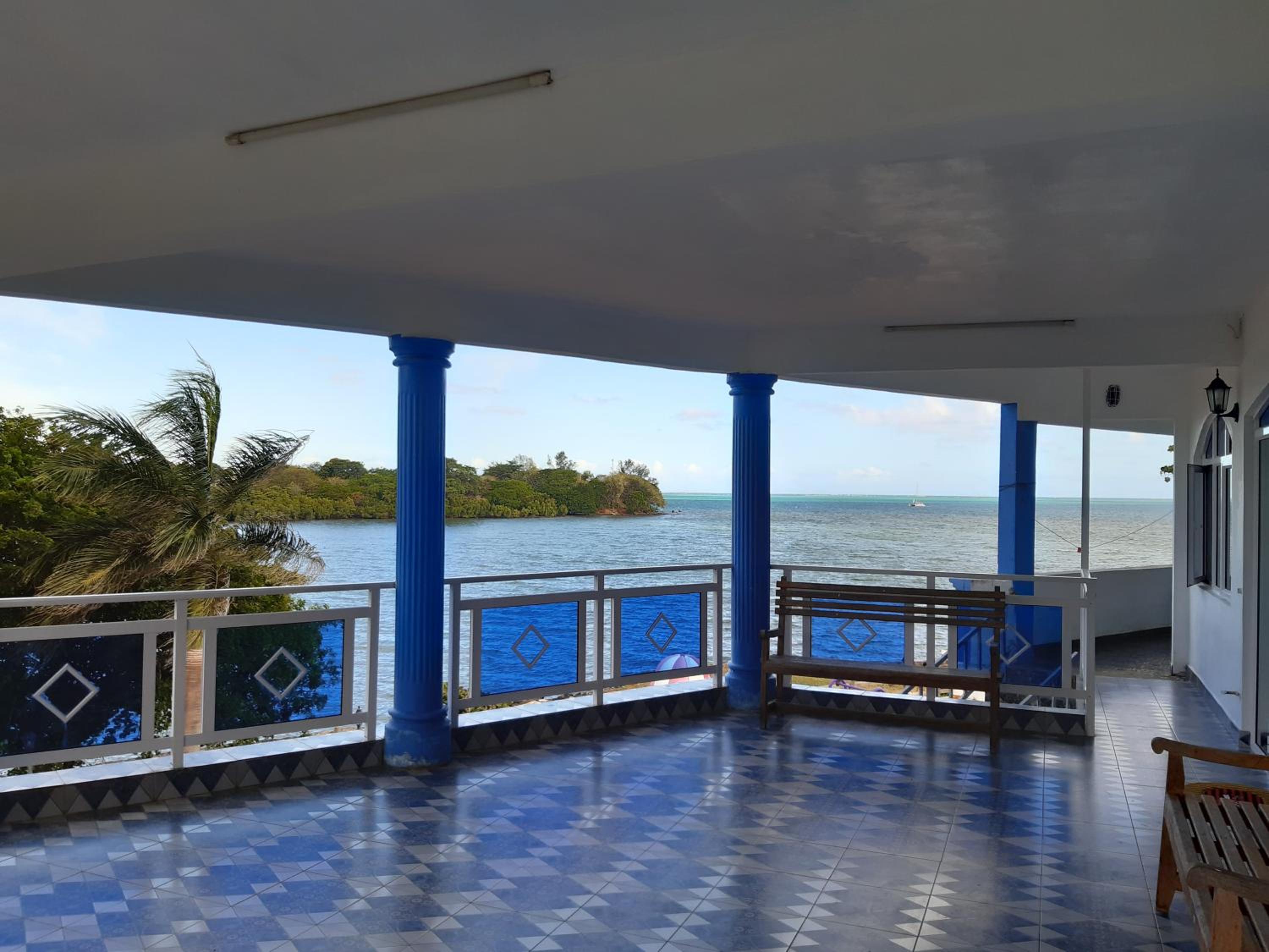 Family Residence photo 4