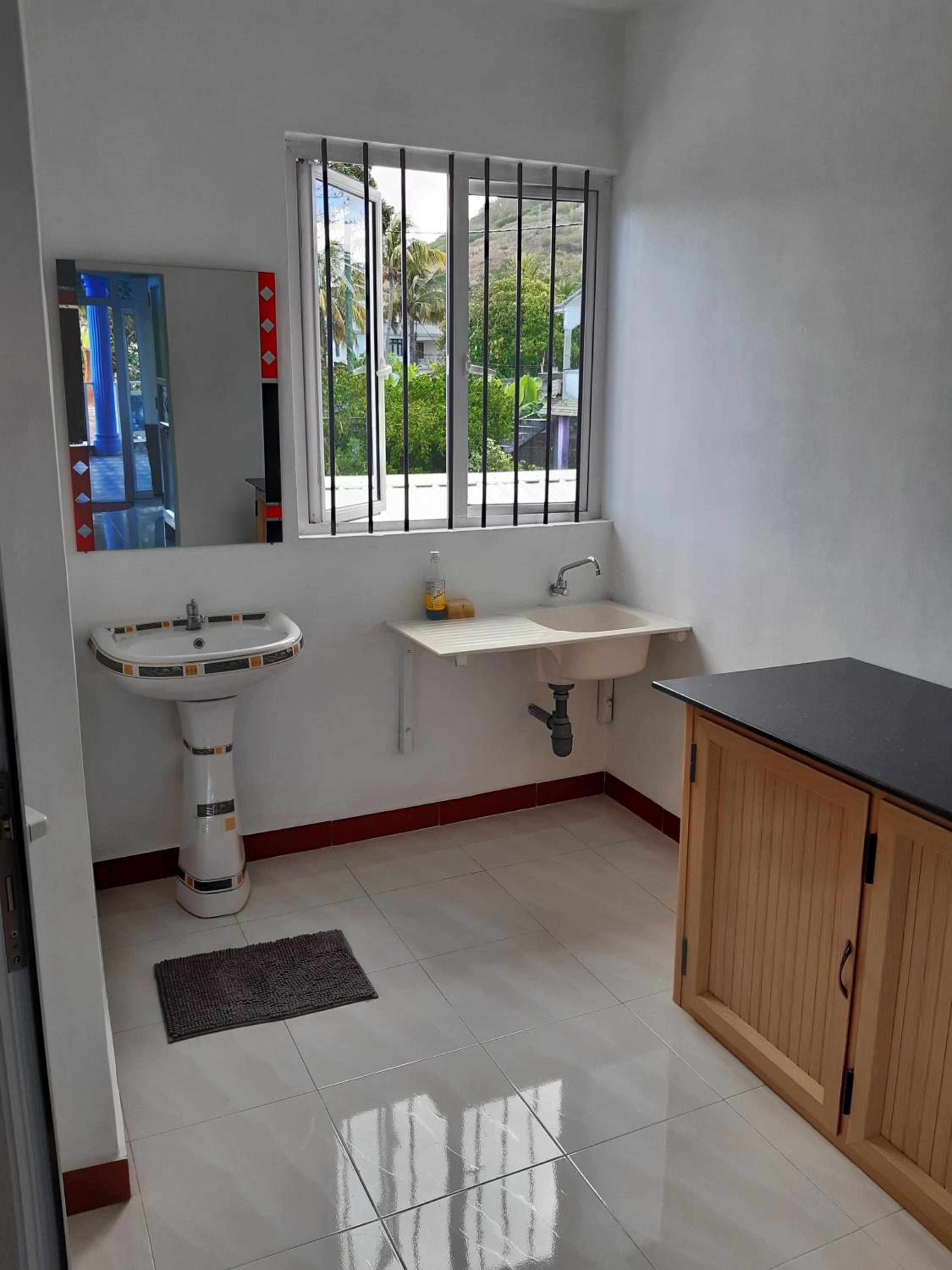 Family Residence photo 5