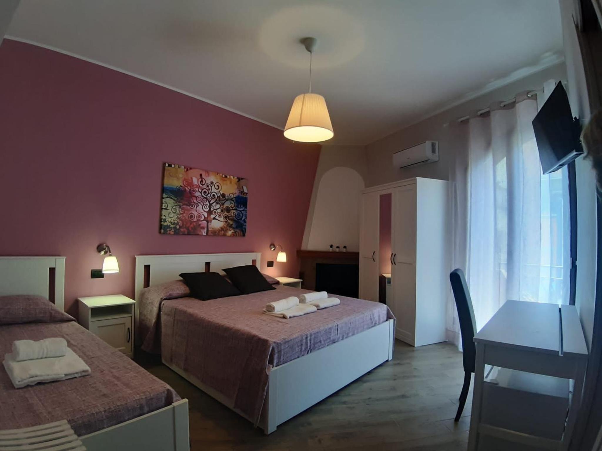 Camera Tripla Giardini Naxos Sarahouse photo 4