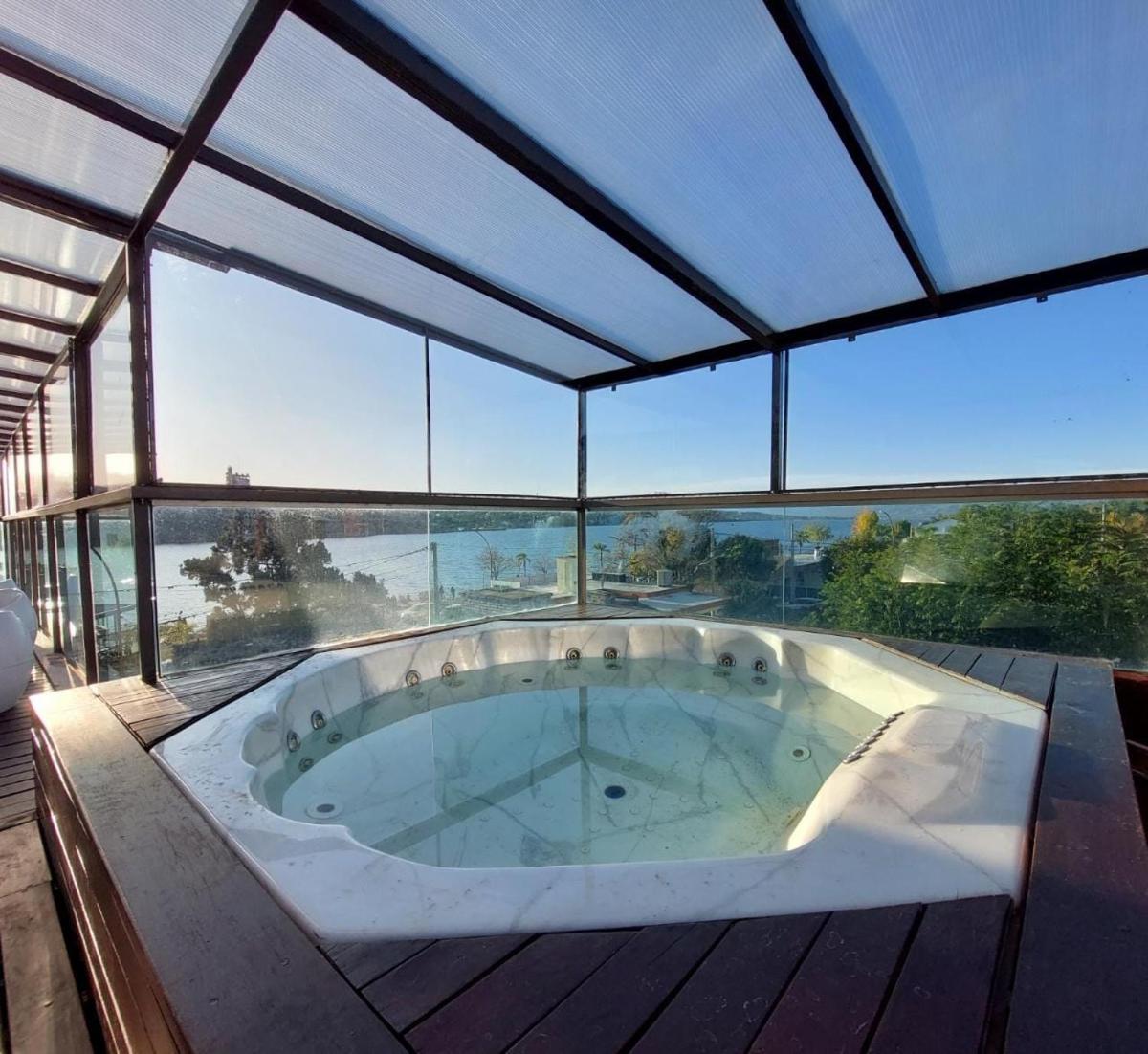 Jacuzzi