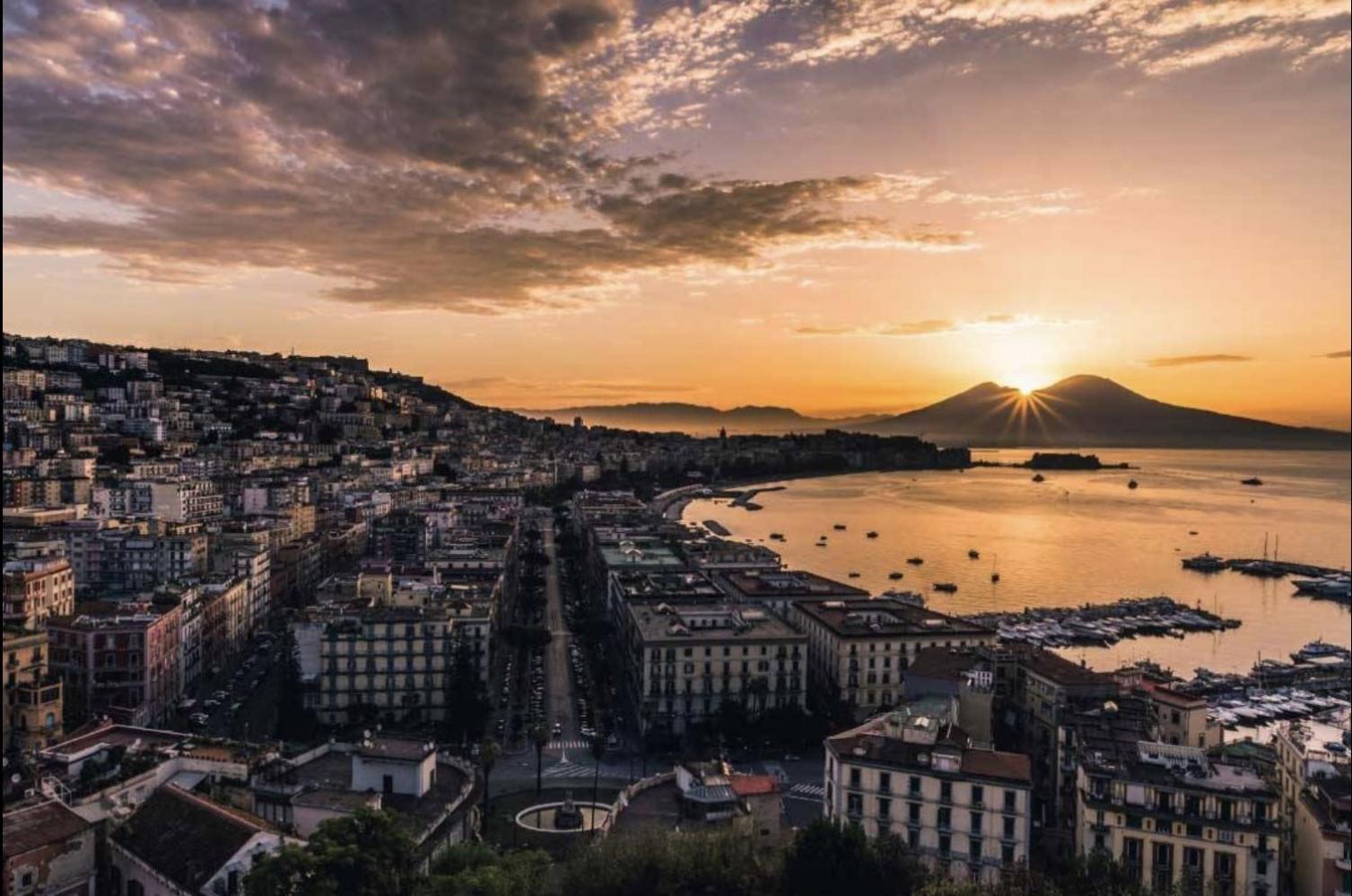 HOME SWEET HOME Inizio di Spacca Napoli