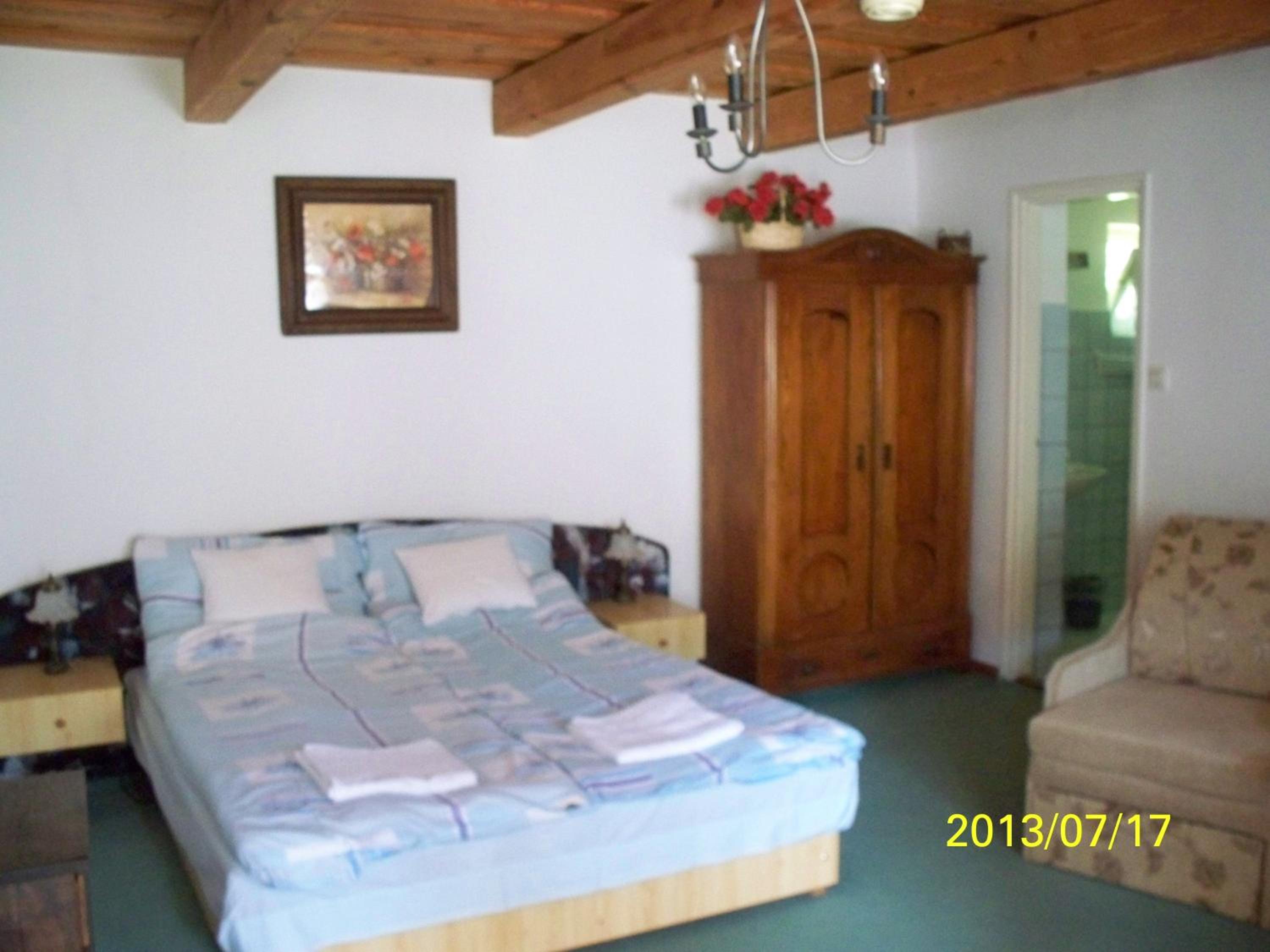 Photo 47